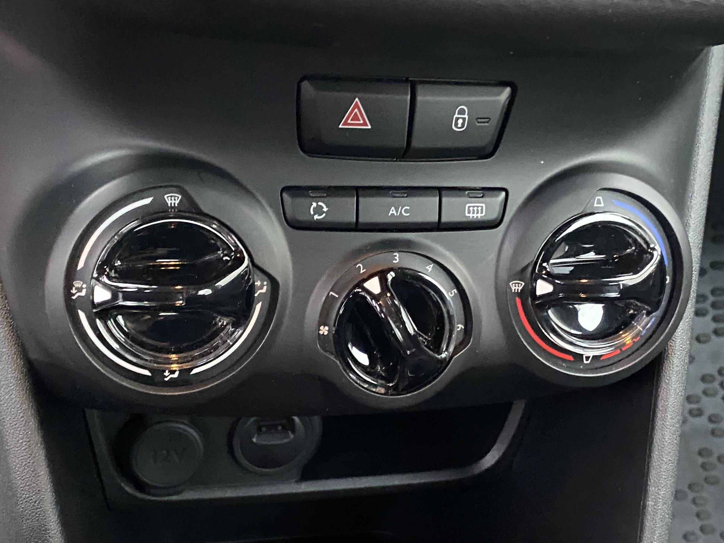 Peugeot 2008, 2019 - pohled č. 15