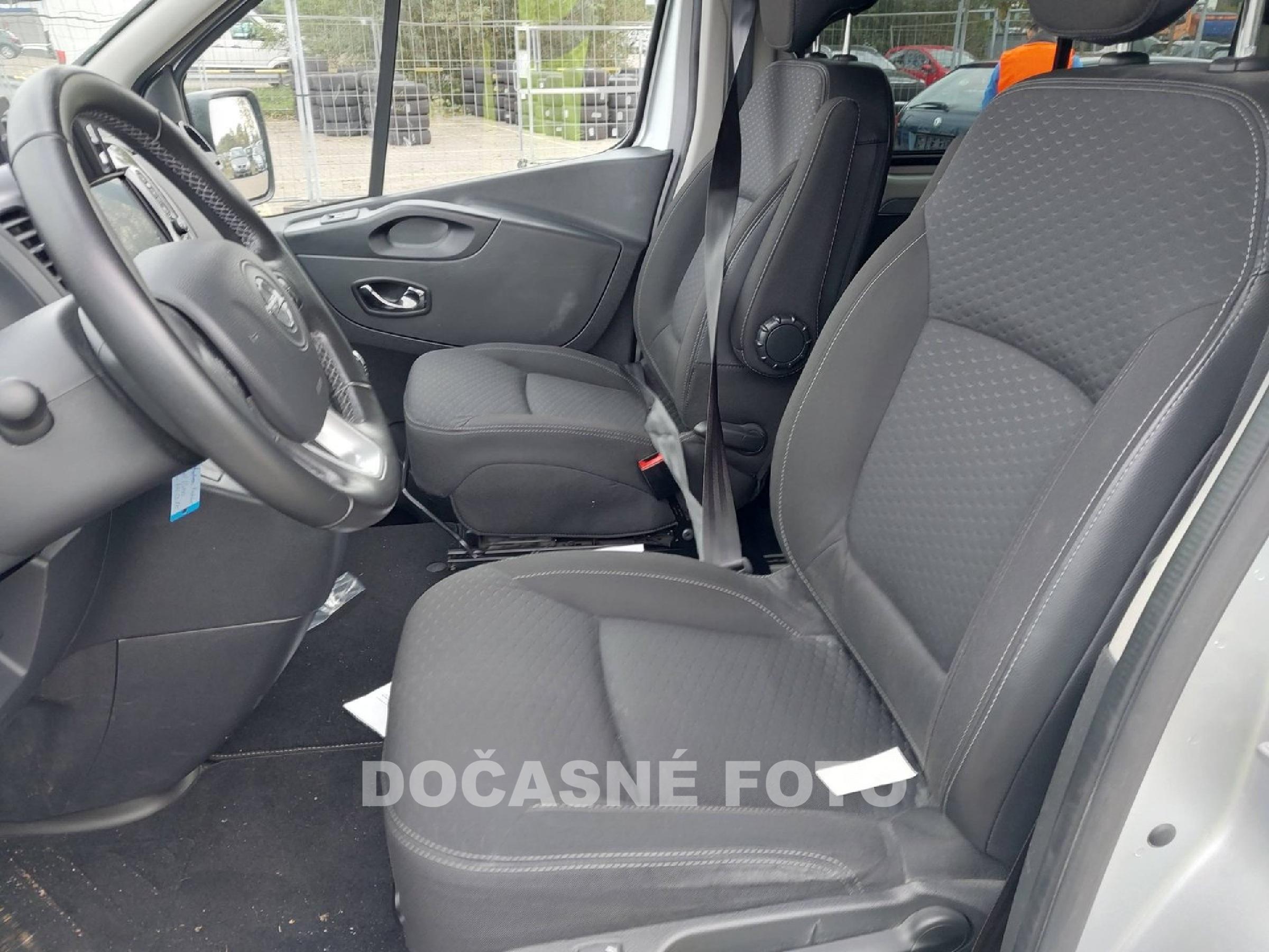 Opel Vivaro, 2019 - pohled č. 11