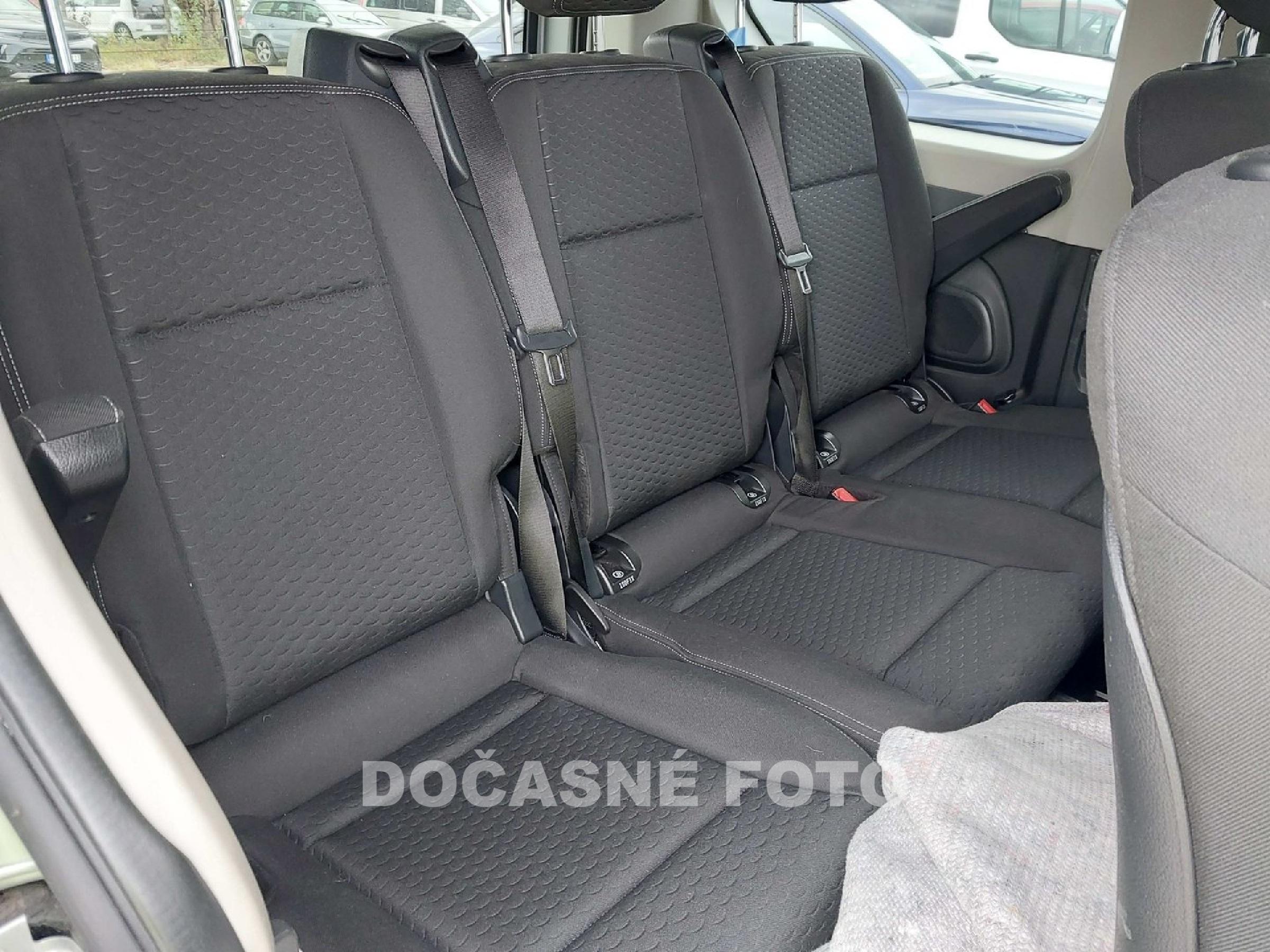 Opel Vivaro, 2019 - pohled č. 13