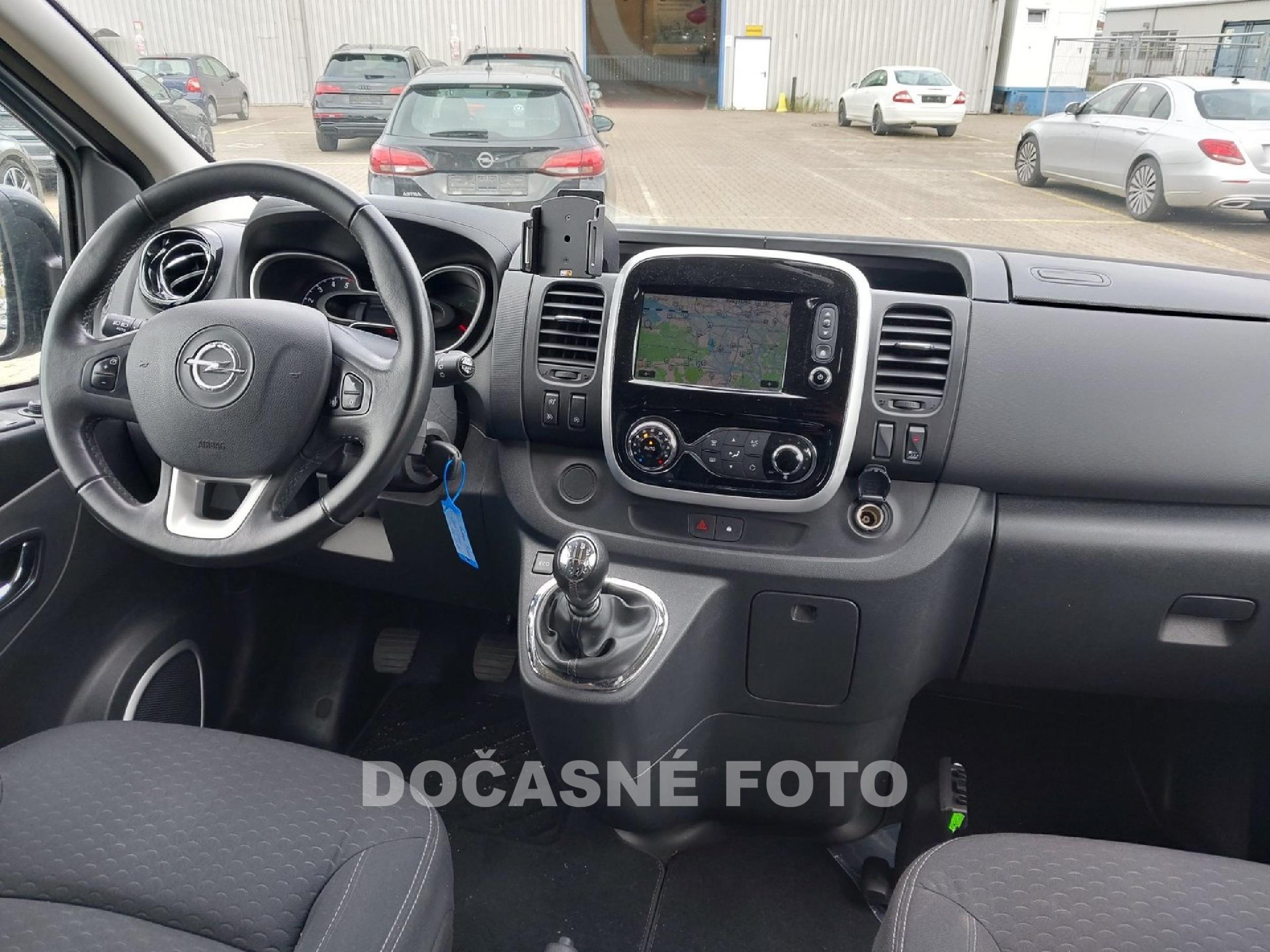 Opel Vivaro, 2019 - pohled č. 8