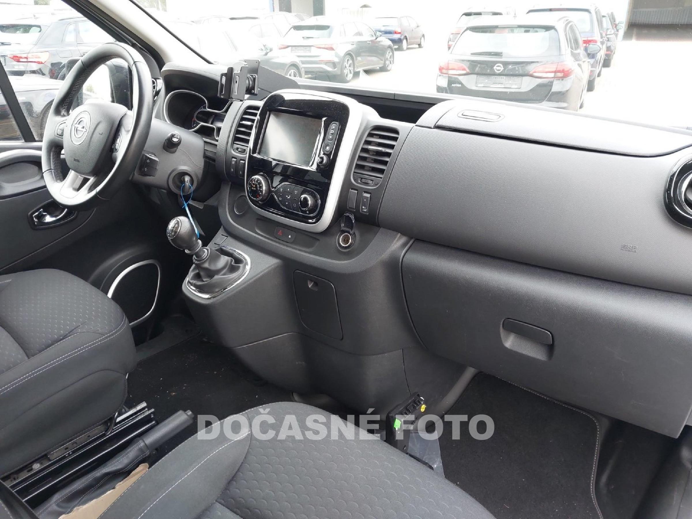 Opel Vivaro, 2019 - pohled č. 9