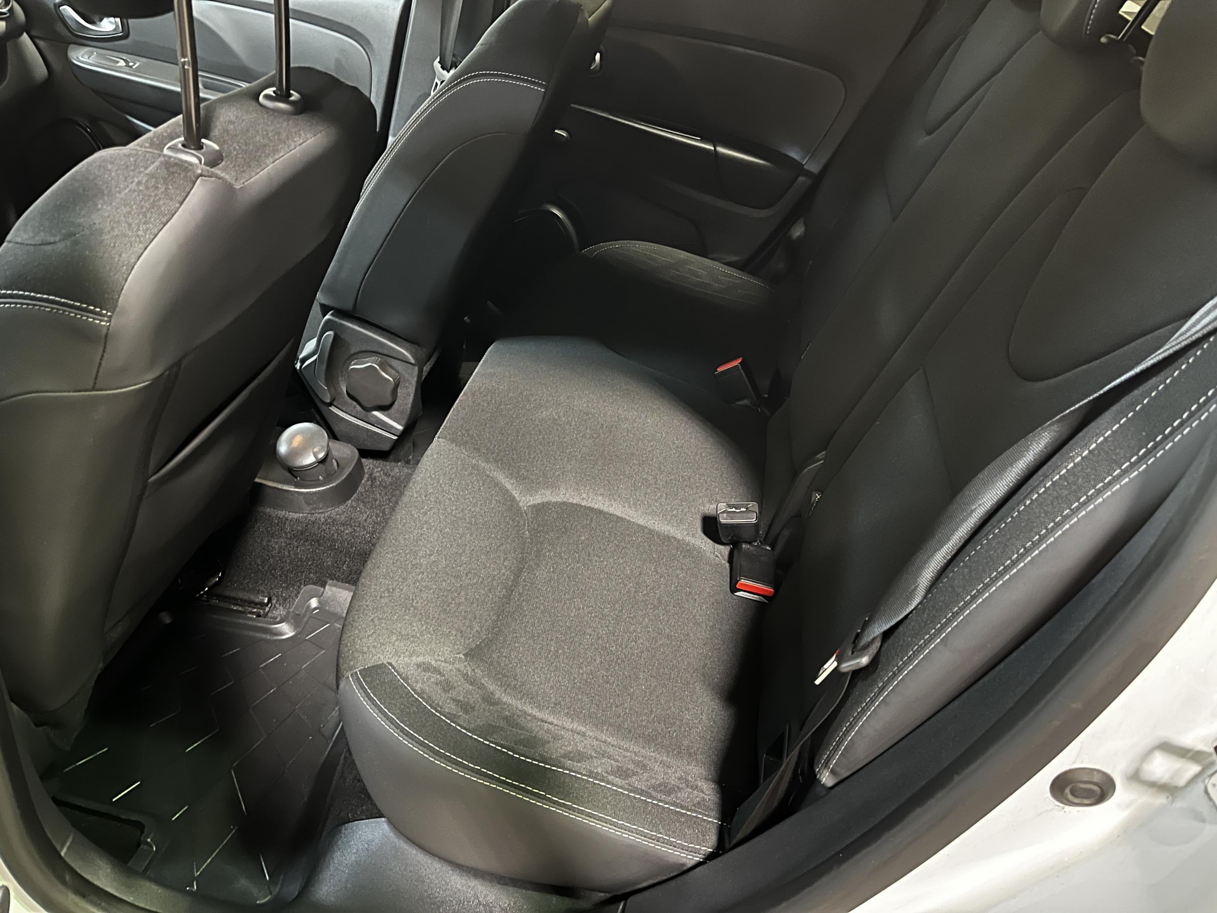 Renault Clio, 2020 - pohled č. 10