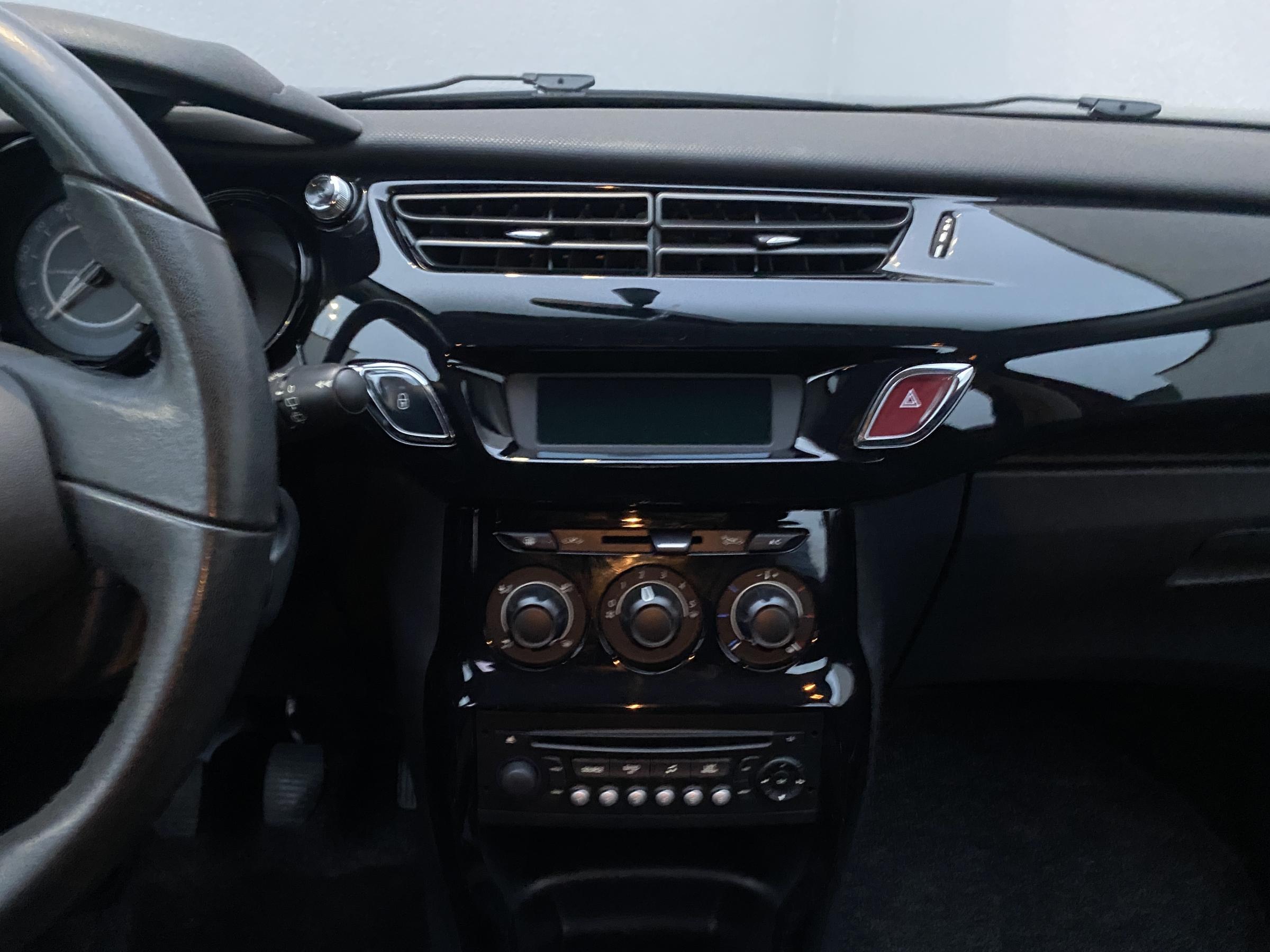 Citroën C3, 2012 - pohled č. 12