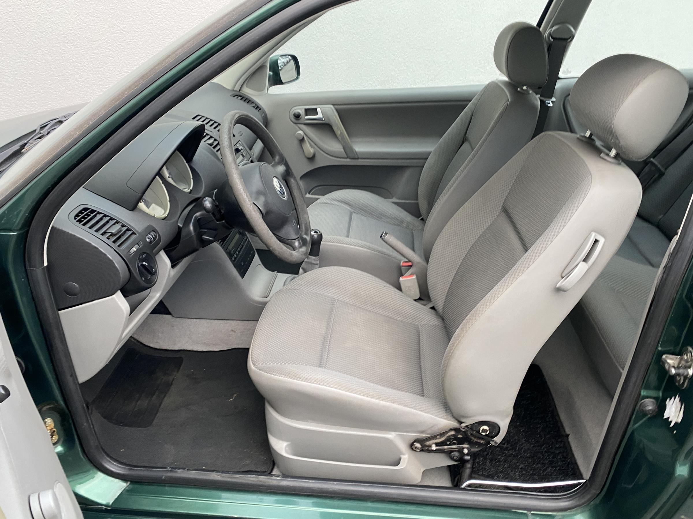 Volkswagen Polo, 2000 - pohled č. 9