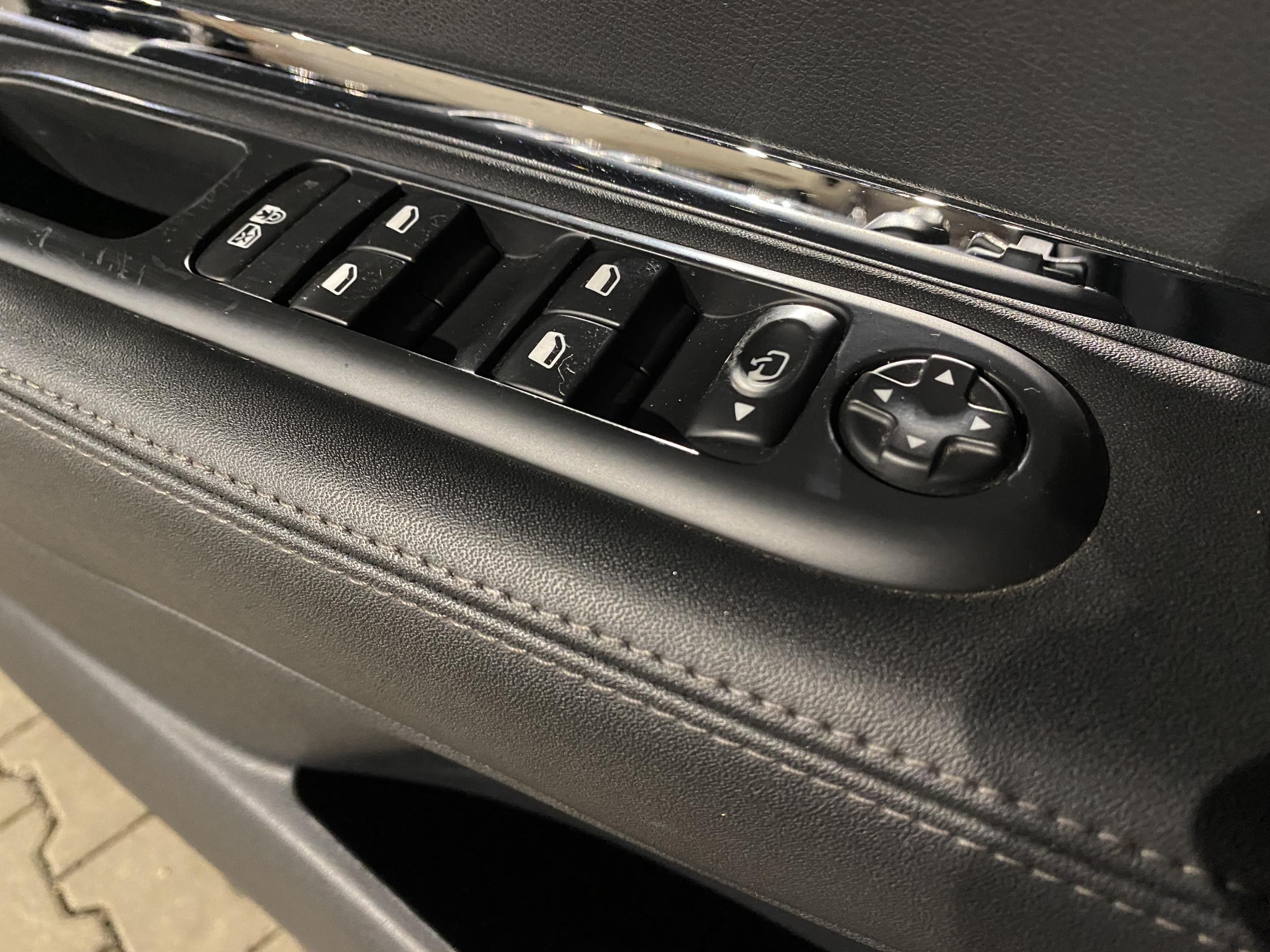 Peugeot 3008, 2014 - pohled č. 11