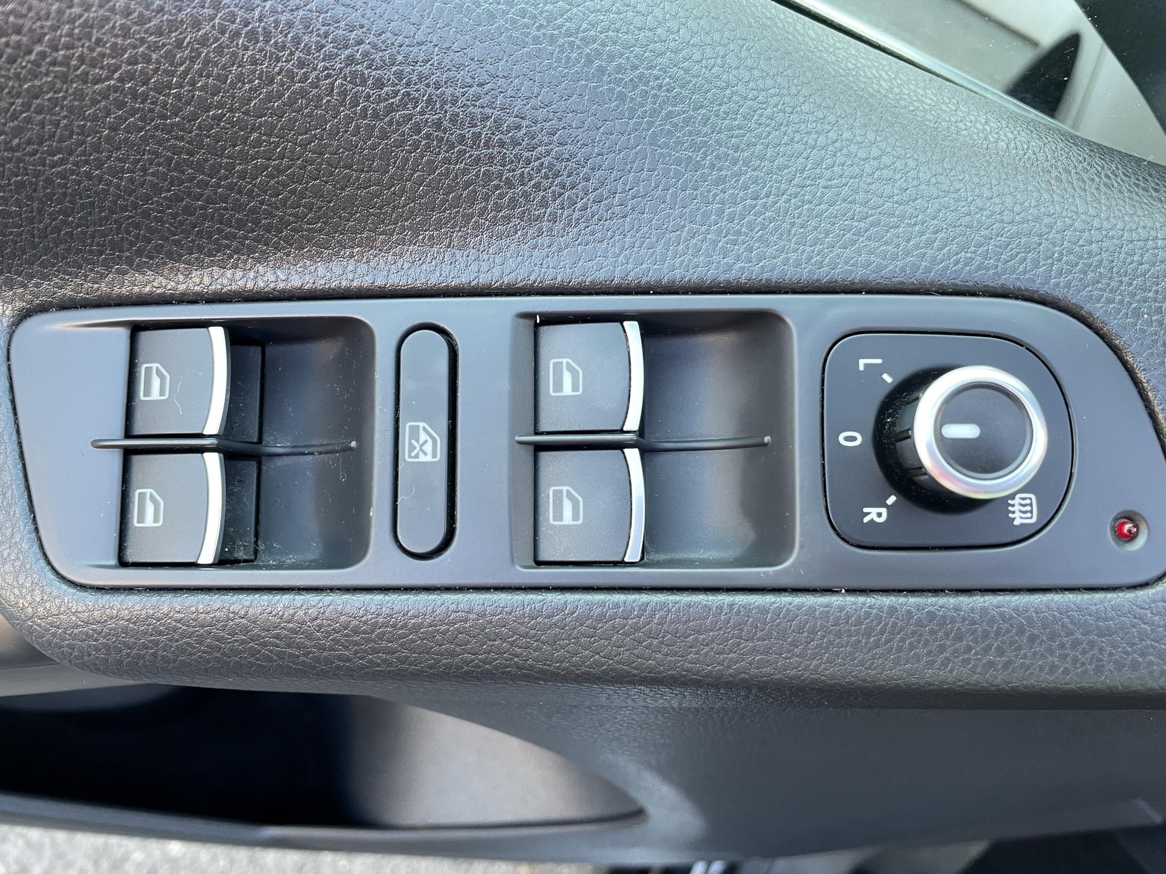 Volkswagen Tiguan, 2013 - pohled č. 22