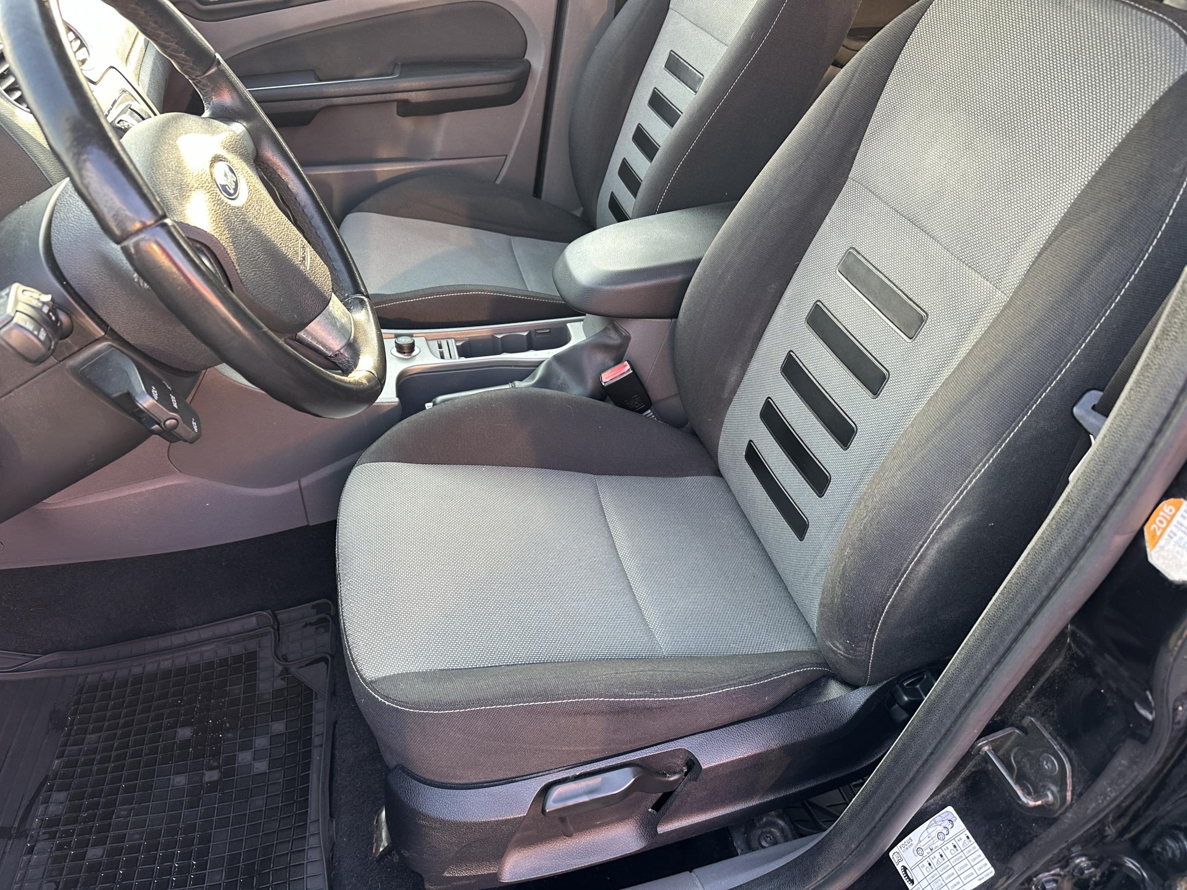 Ford Focus, 2011 - pohled č. 9