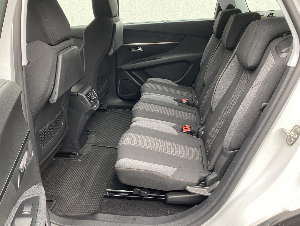 Peugeot 5008 1.2 PT Active