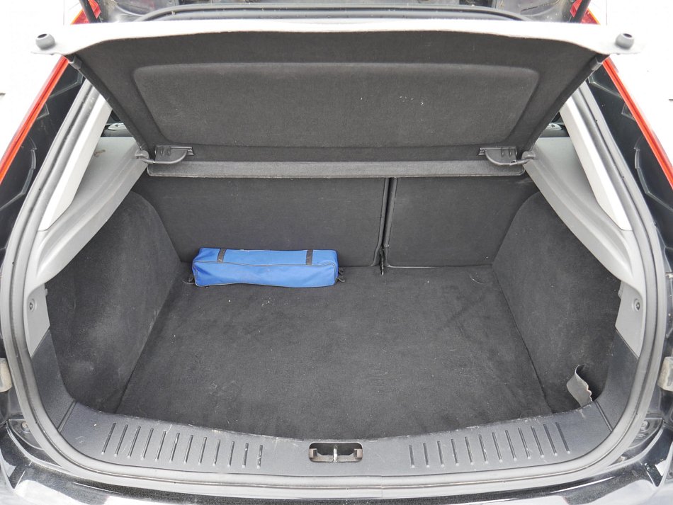 Ford Focus 1.6i 