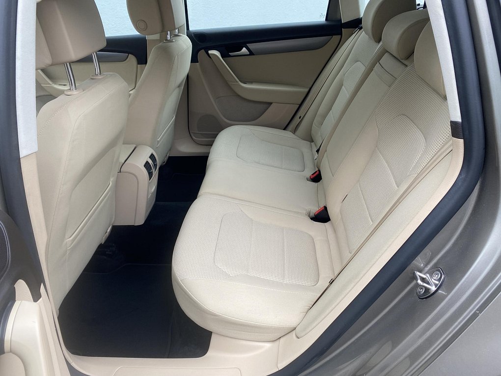Volkswagen Passat 2.0 TDi 