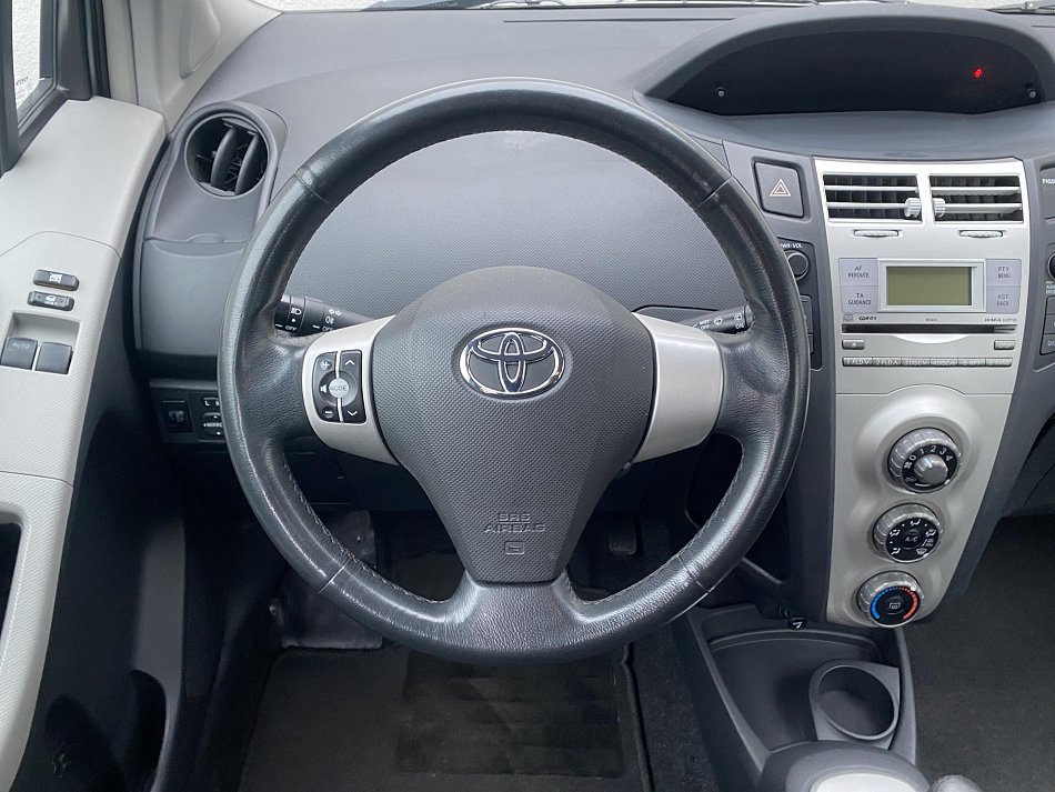 Toyota Yaris 1.3 VVTi Sol