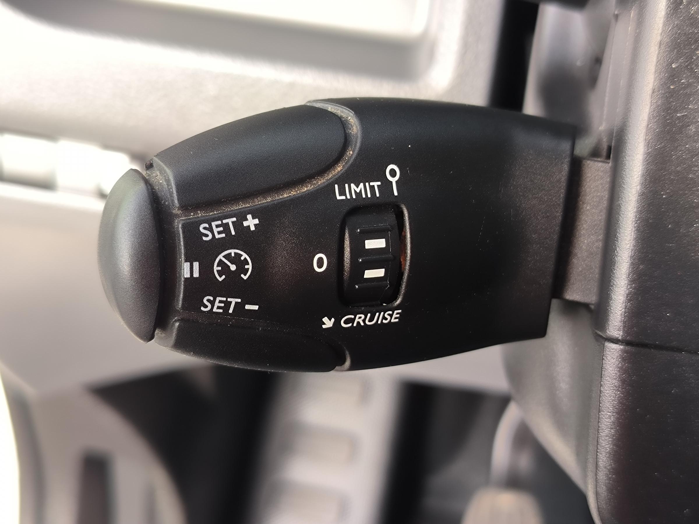 Opel Vivaro, 2021 - pohled č. 17