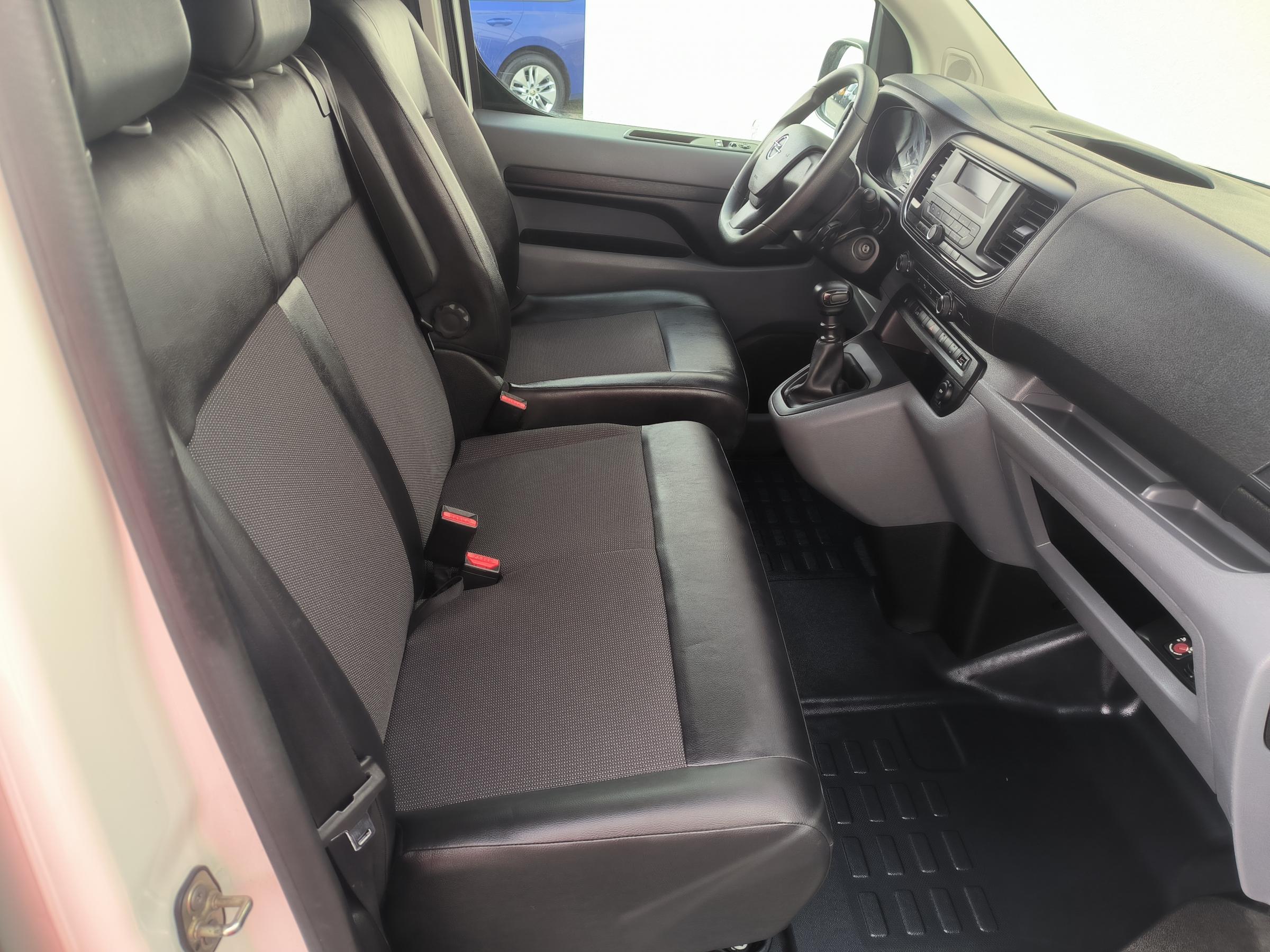 Opel Vivaro, 2021 - pohled č. 21