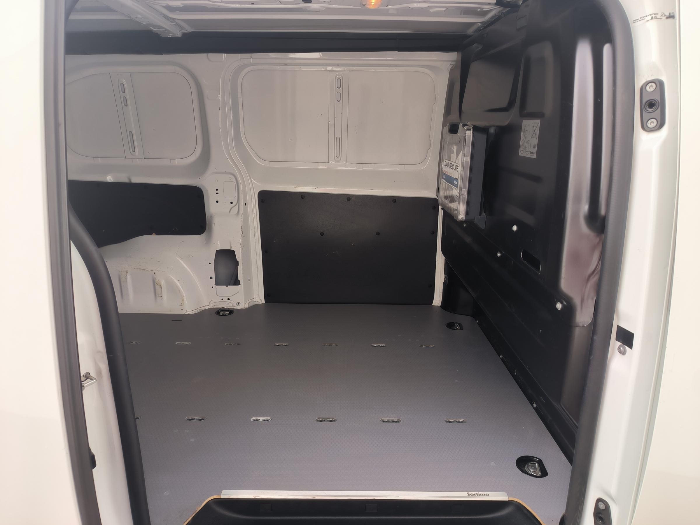 Opel Vivaro, 2021 - pohled č. 8