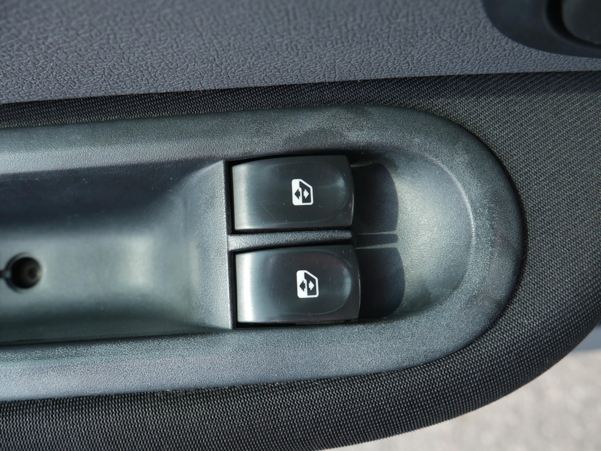 Renault Clio, 2006 - pohled č. 13