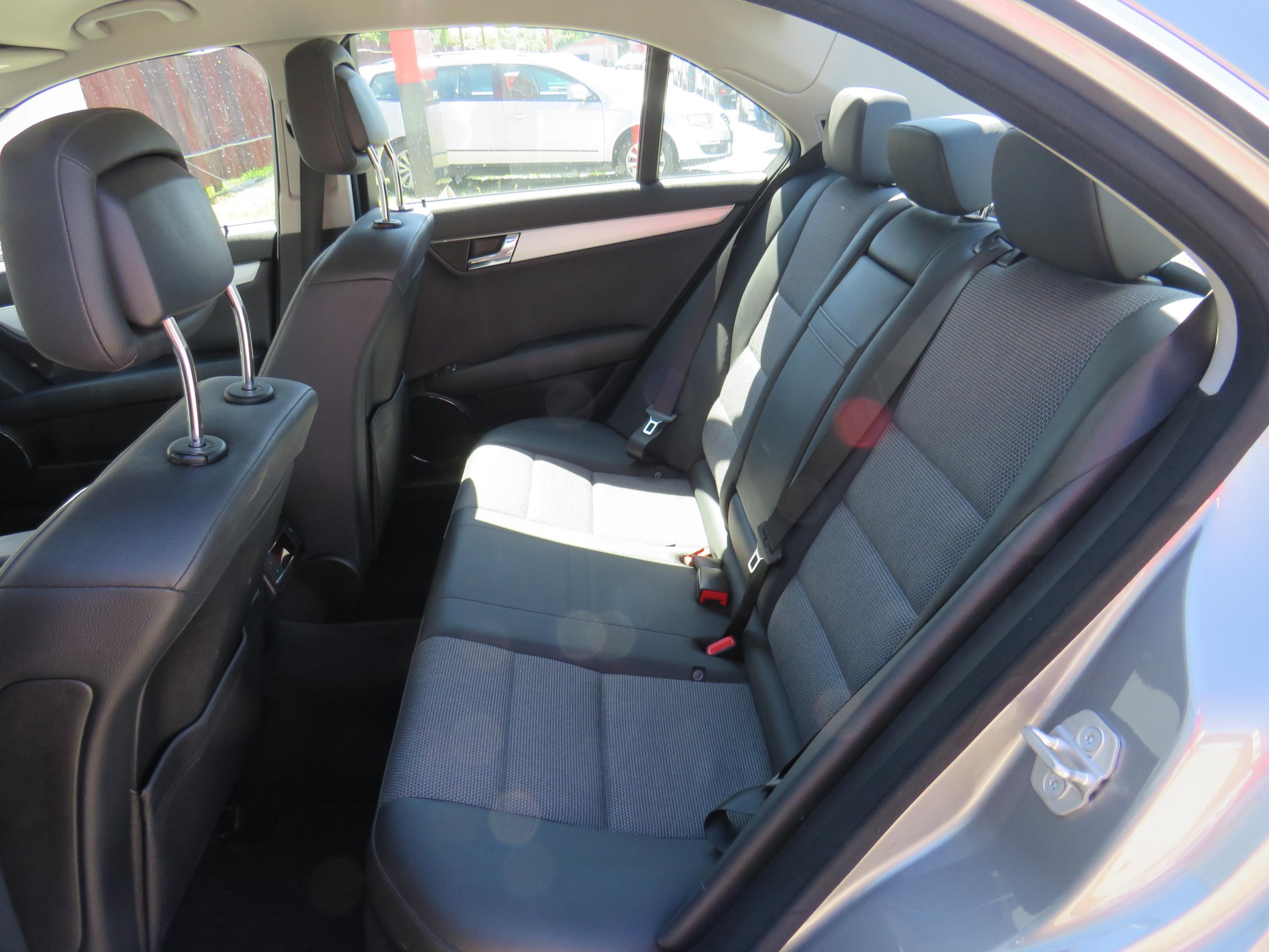 Mercedes-Benz Třída C, 2010 - pohled č. 12