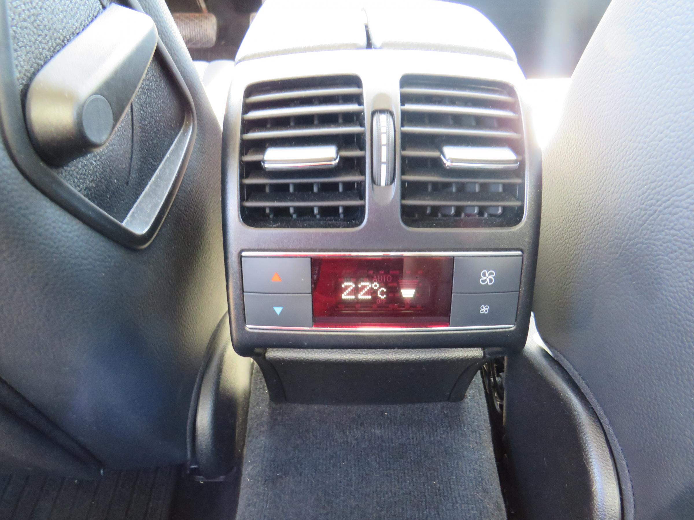 Mercedes-Benz Třída C, 2010 - pohled č. 13