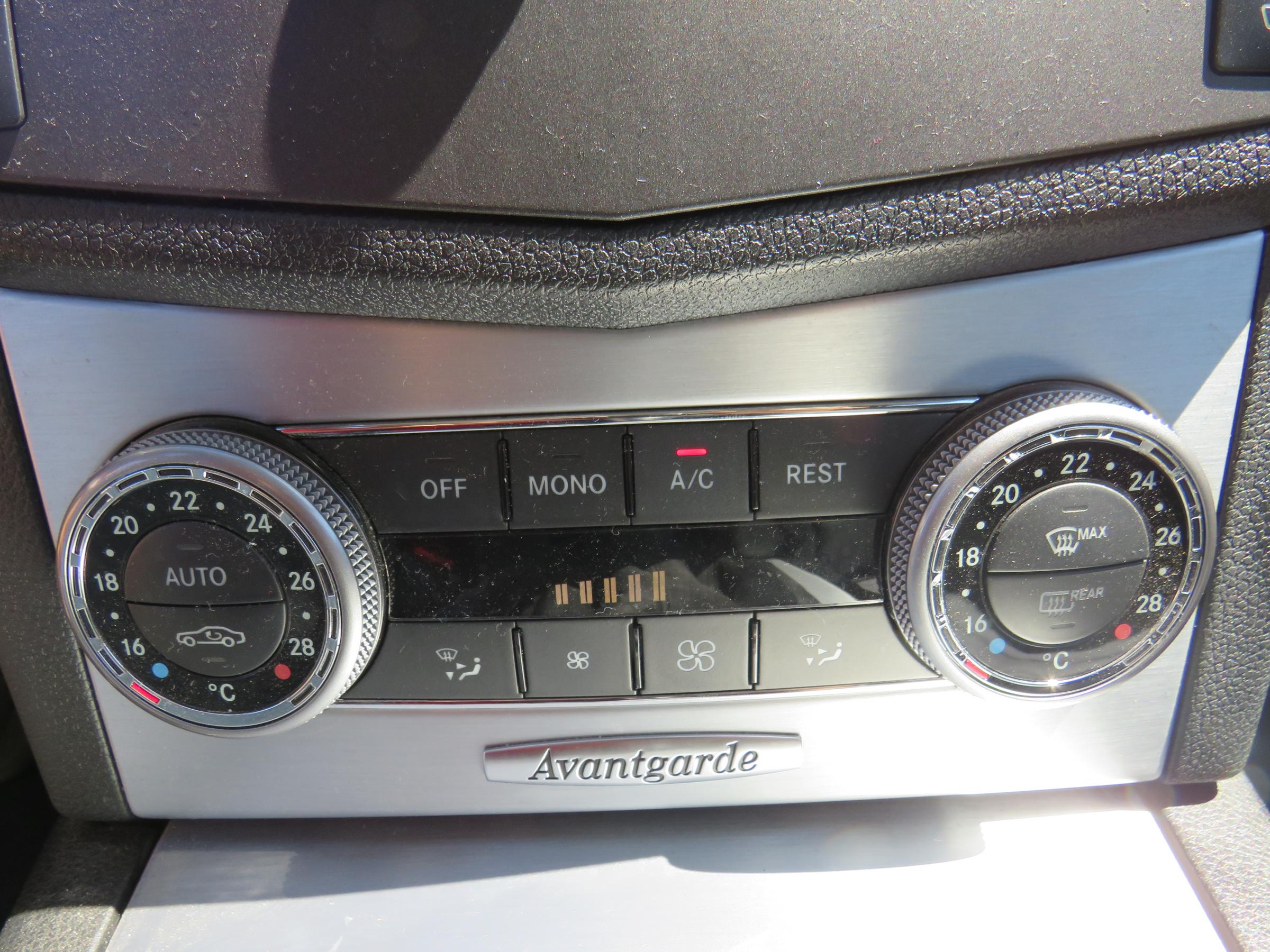 Mercedes-Benz Třída C, 2010 - pohled č. 19