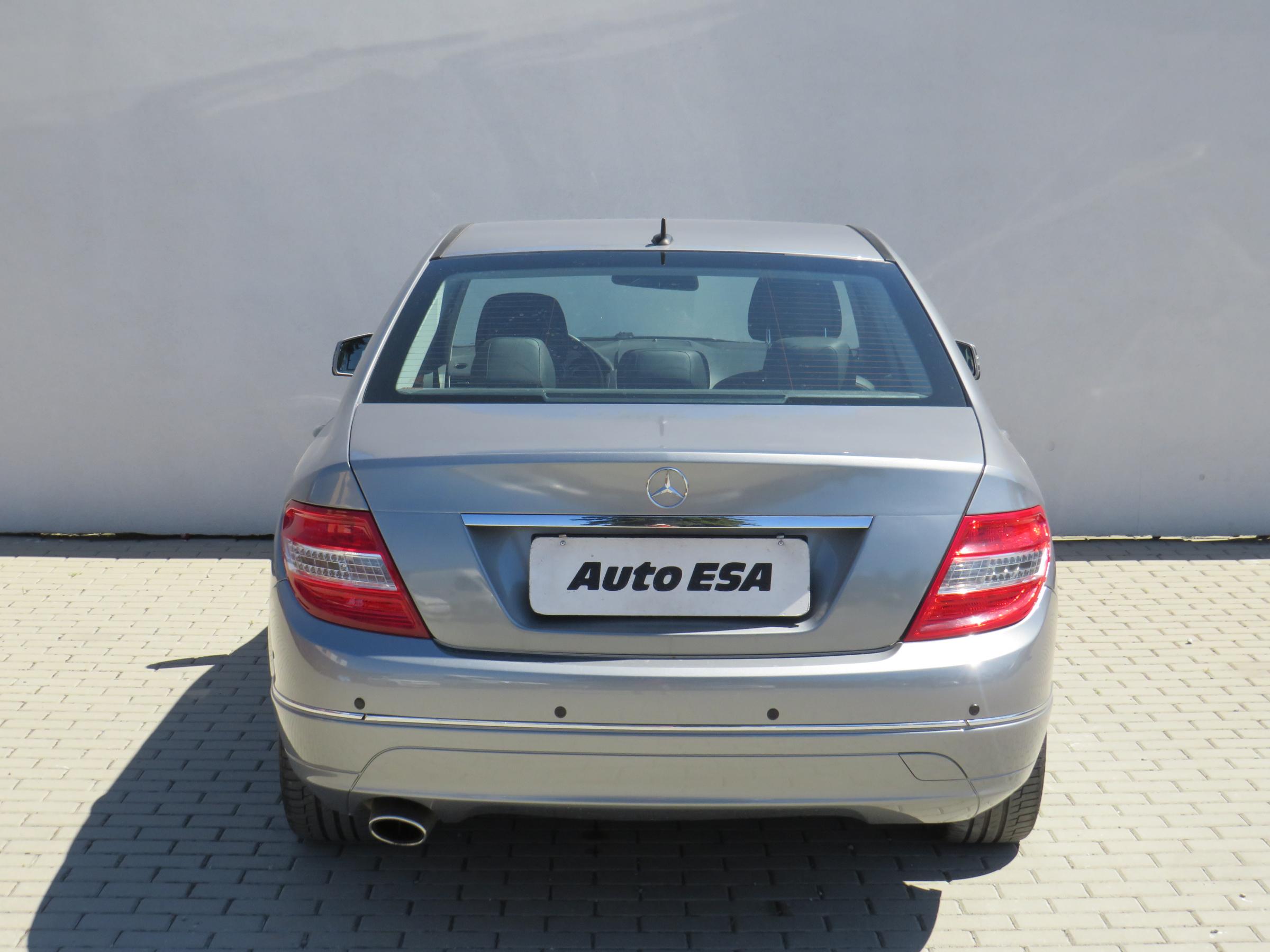Mercedes-Benz Třída C, 2010 - pohled č. 5