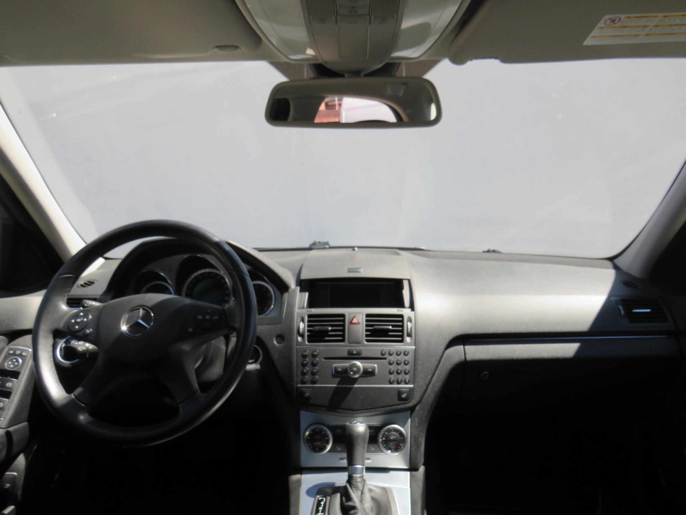 Mercedes-Benz Třída C, 2010 - pohled č. 9