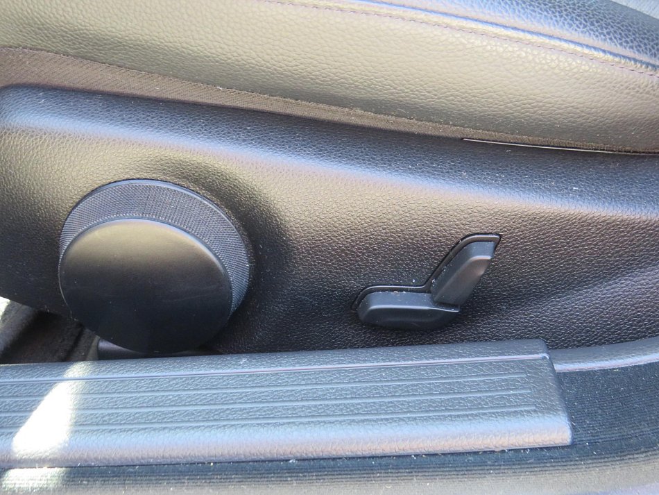 Mercedes-Benz Třída C 1.8CGi  C 180