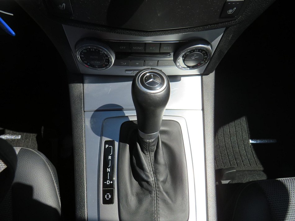 Mercedes-Benz Třída C 1.8CGi  C 180