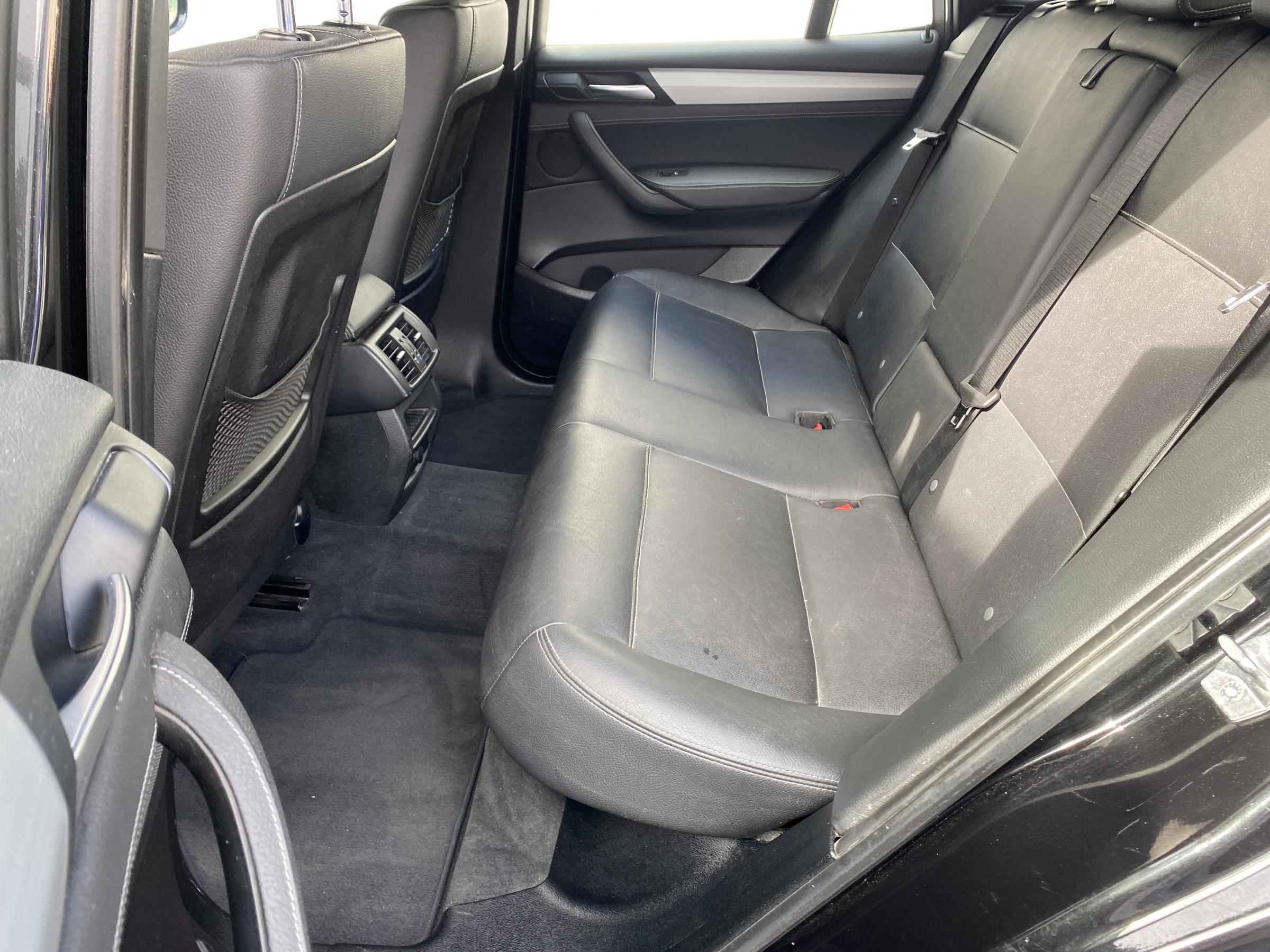 BMW X3, 2012 - pohled č. 12