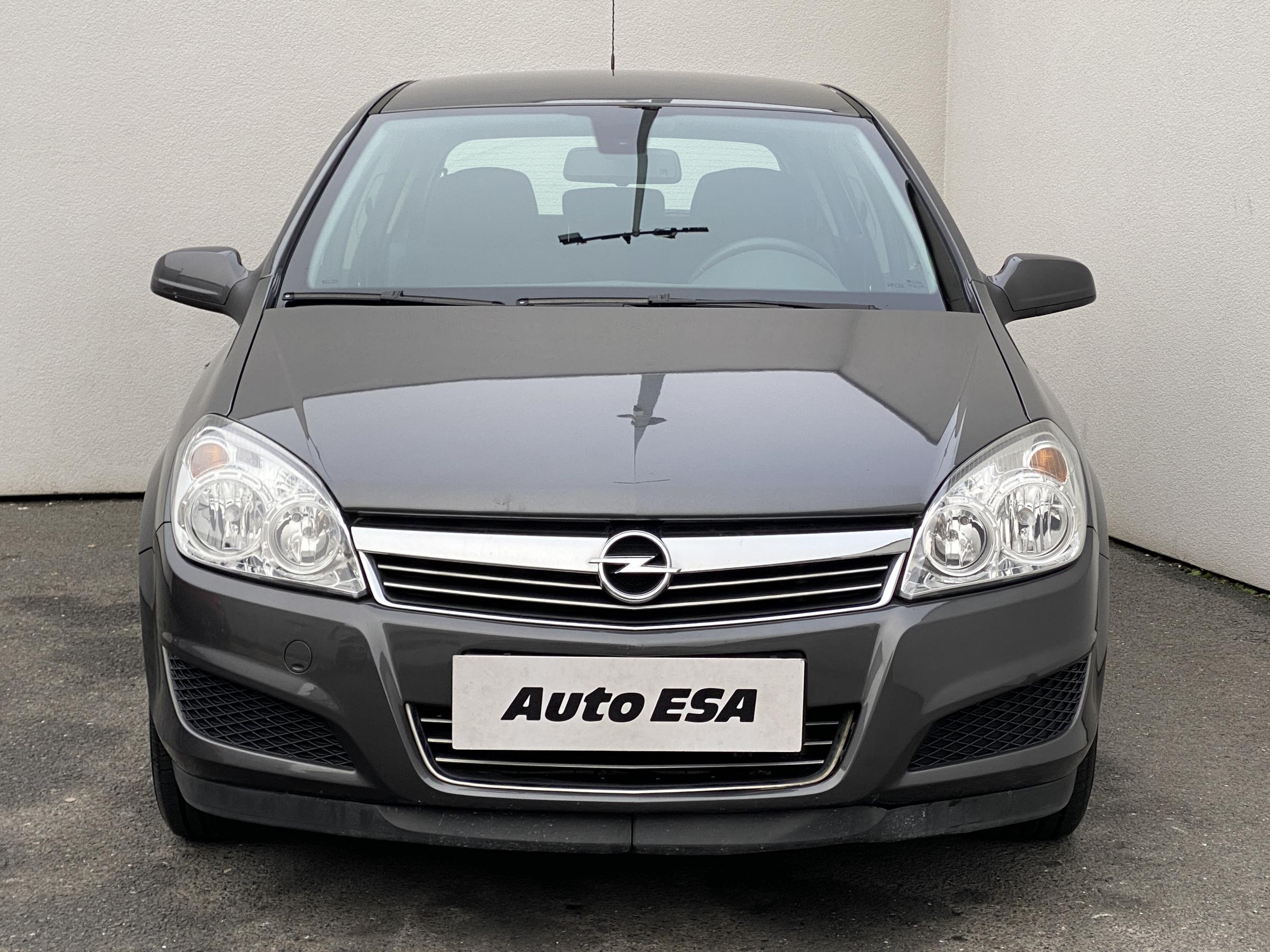 Opel Astra, 2009 - pohled č. 2