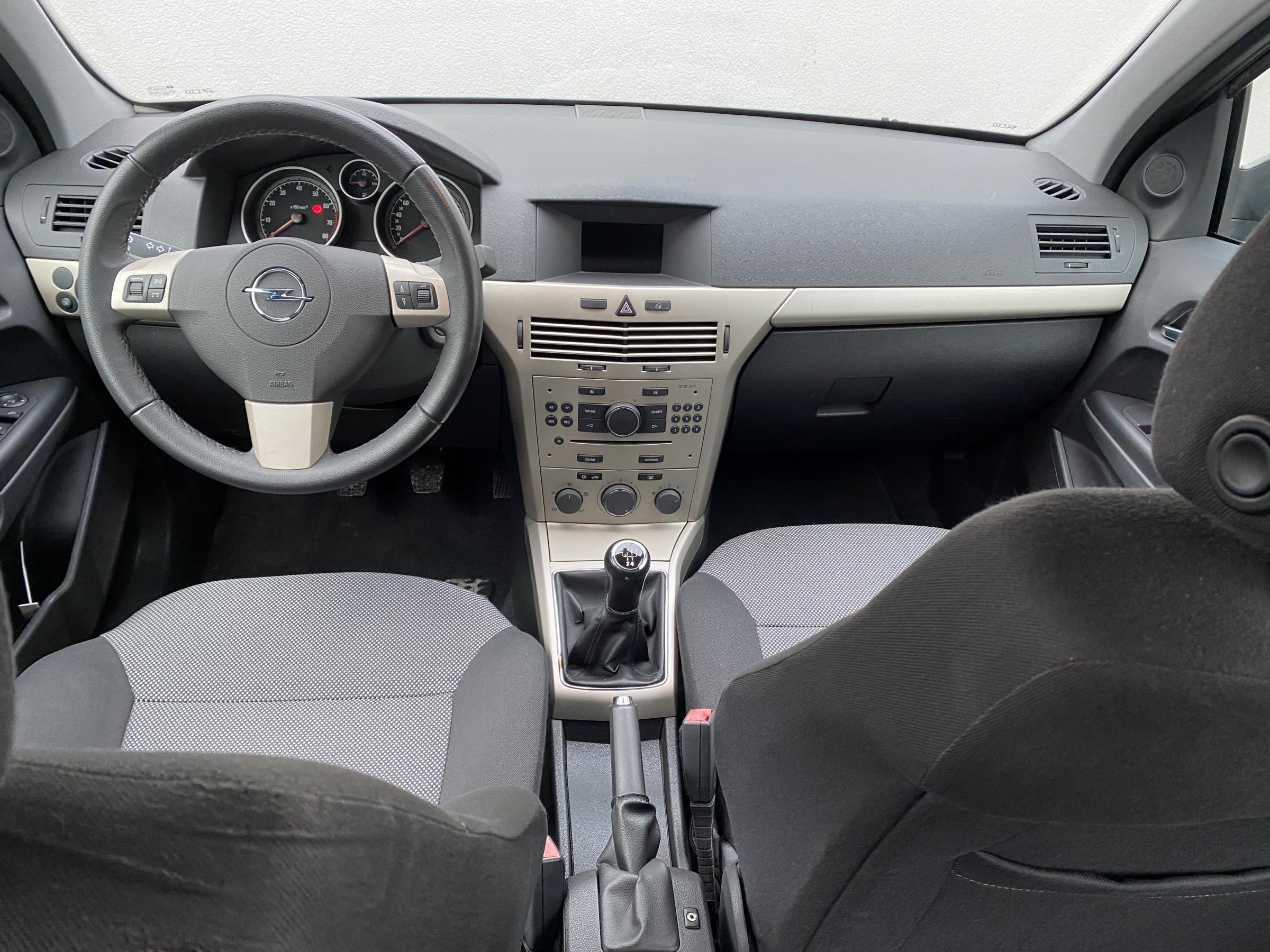 Opel Astra, 2009 - pohled č. 8