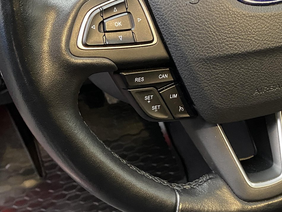 Ford Focus 1.5EB Titanium