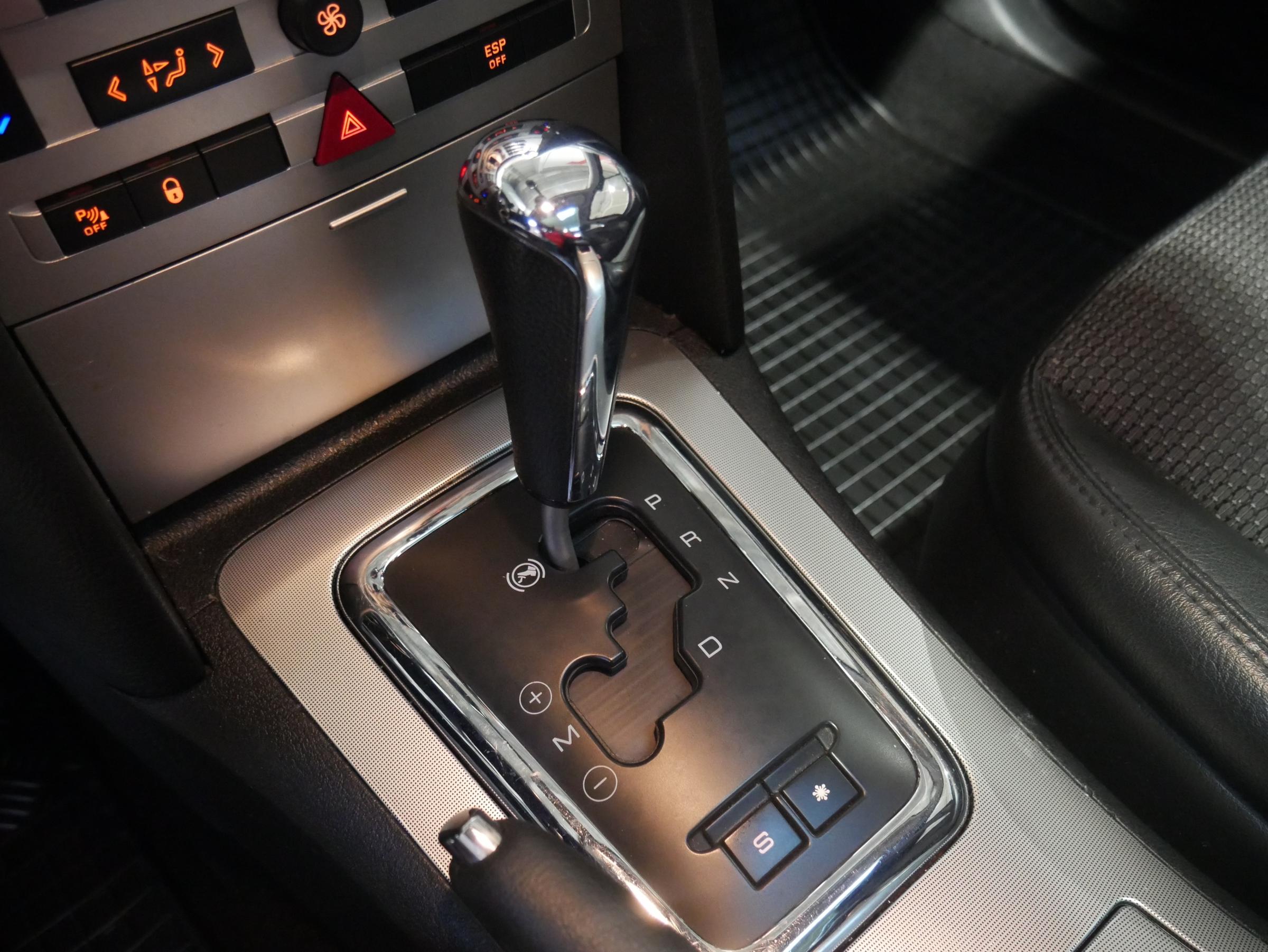 Peugeot 407, 2008 - pohled č. 16