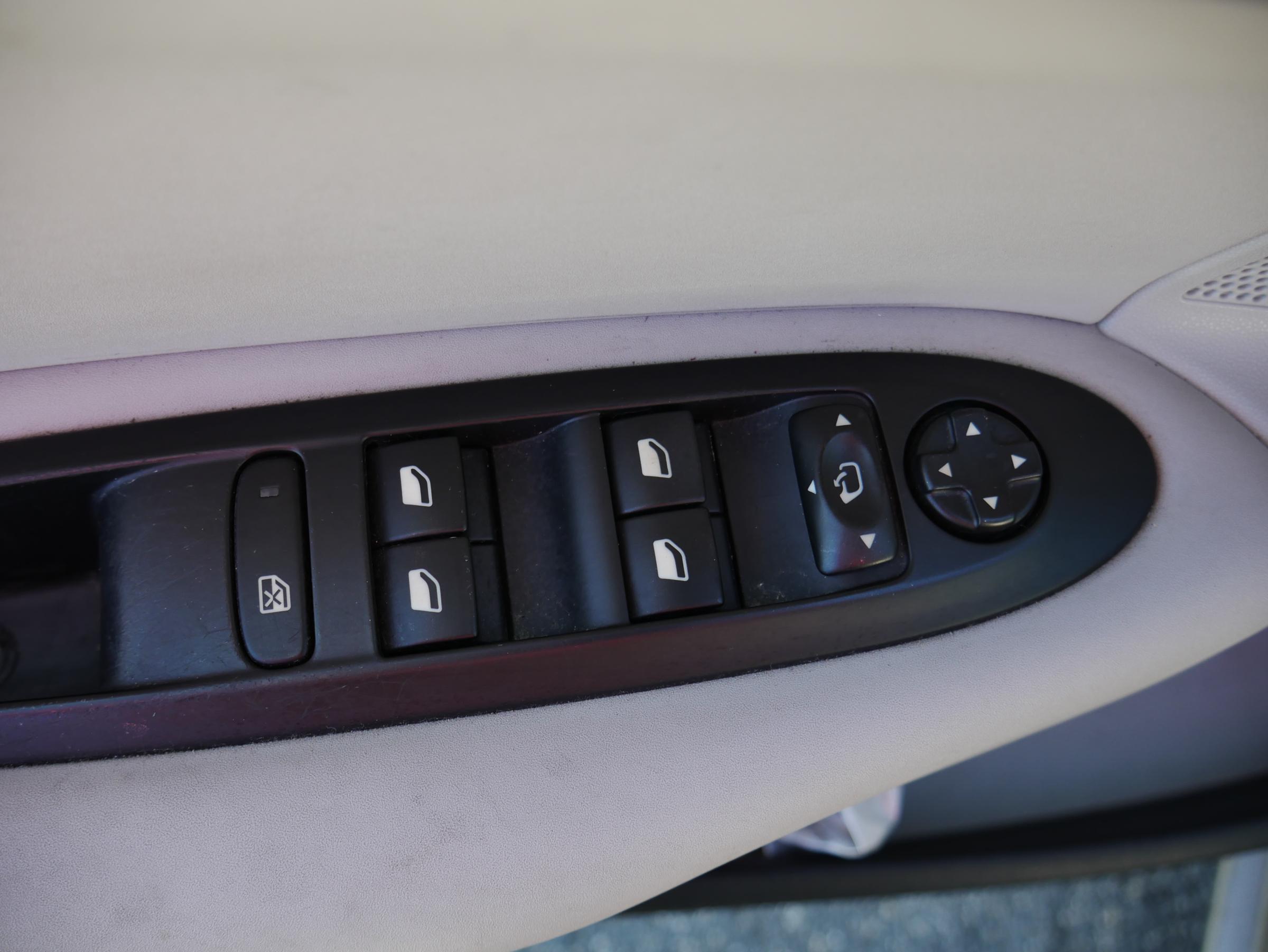 Citroën C4, 2012 - pohled č. 15