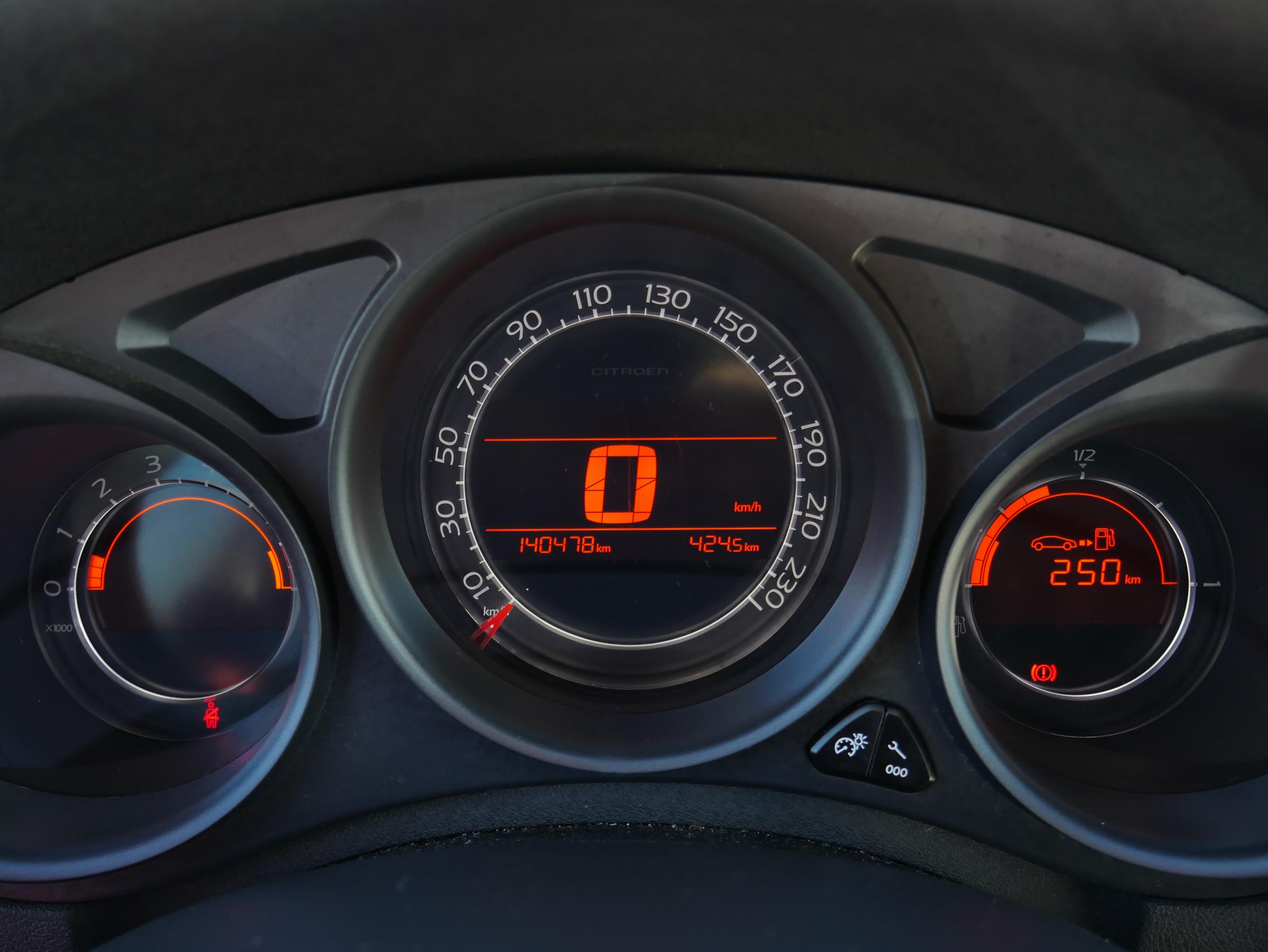 Citroën C4, 2012 - pohled č. 17