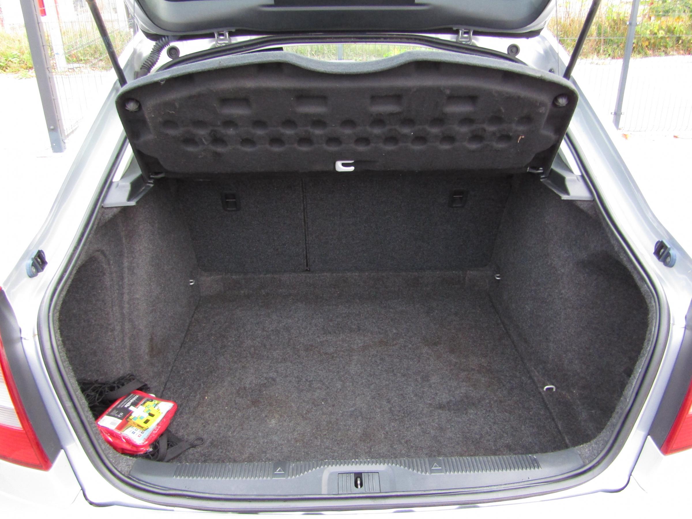 Škoda Octavia II, 2012 - pohled č. 7