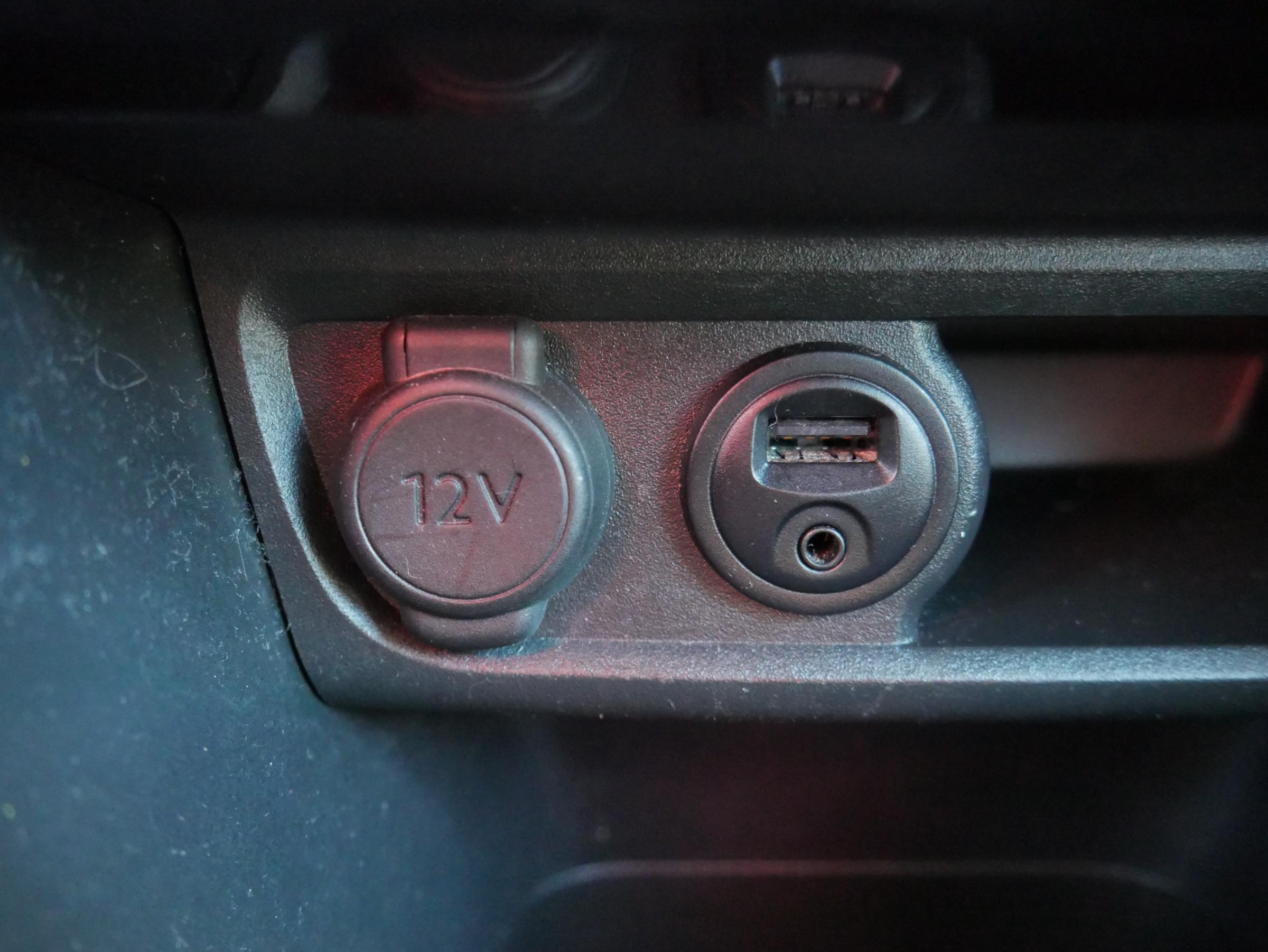 Peugeot 2008, 2018 - pohled č. 14