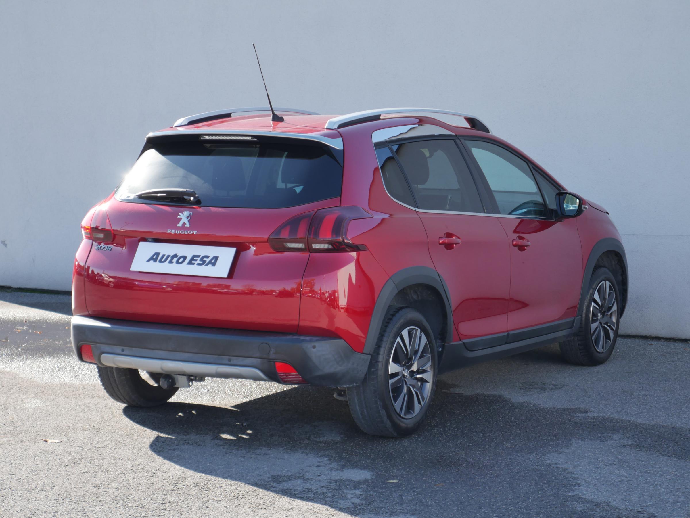 Peugeot 2008, 2018 - pohled č. 4