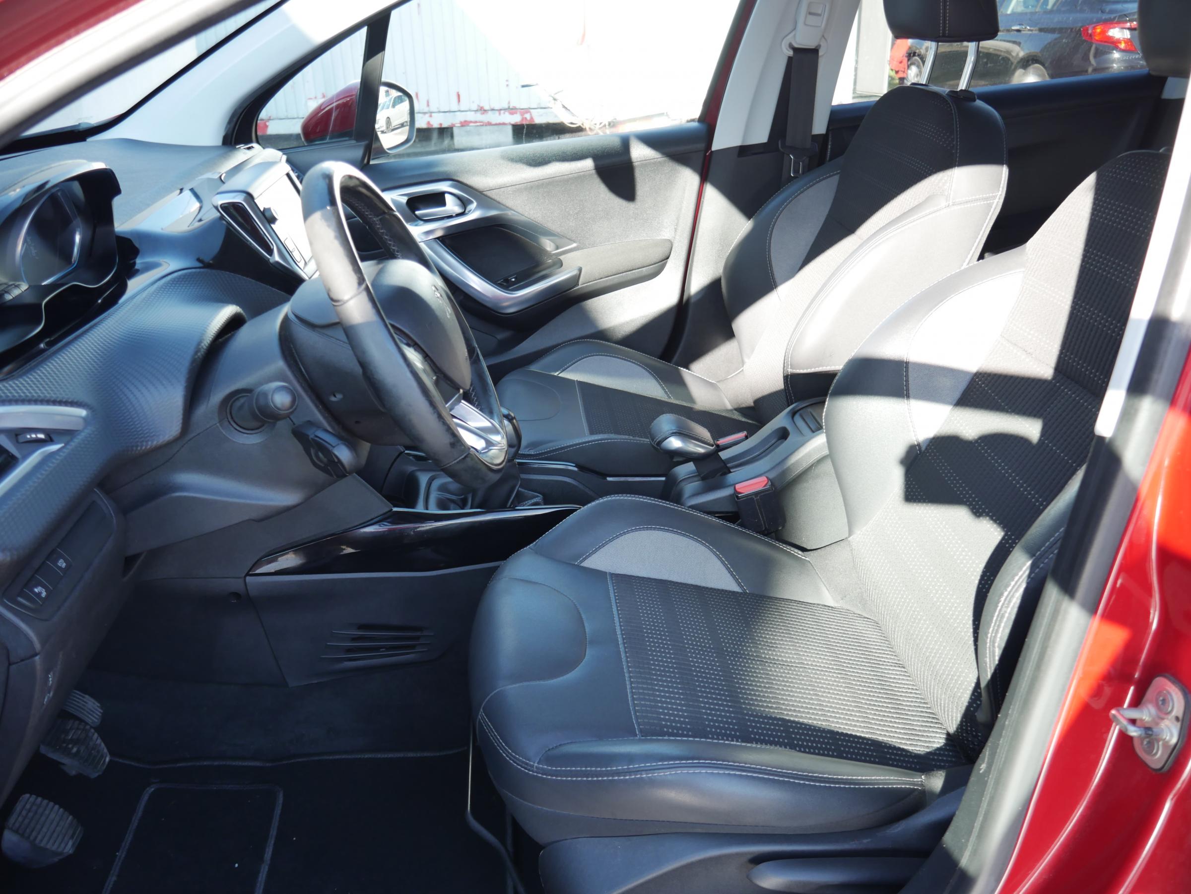 Peugeot 2008, 2018 - pohled č. 9