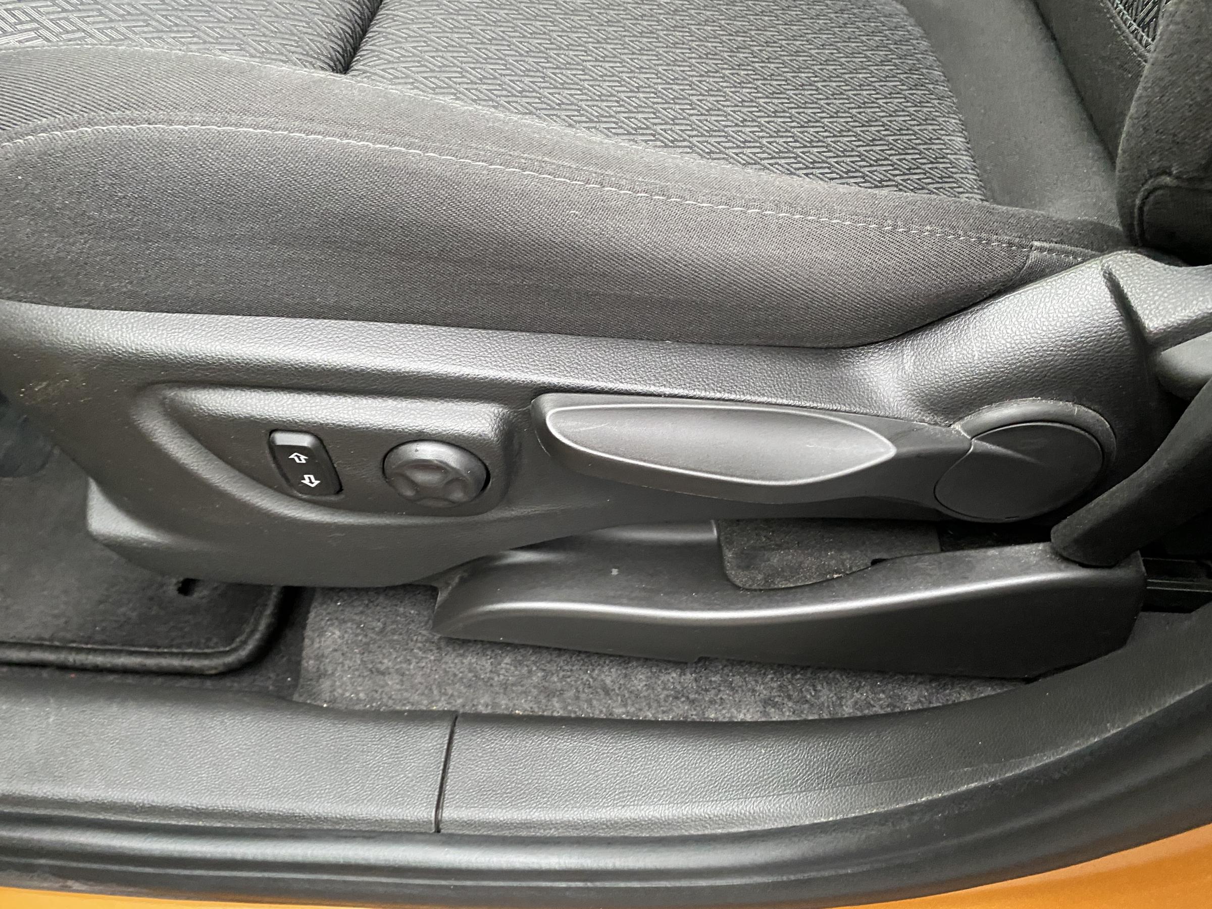 Opel Mokka, 2017 - pohled č. 14