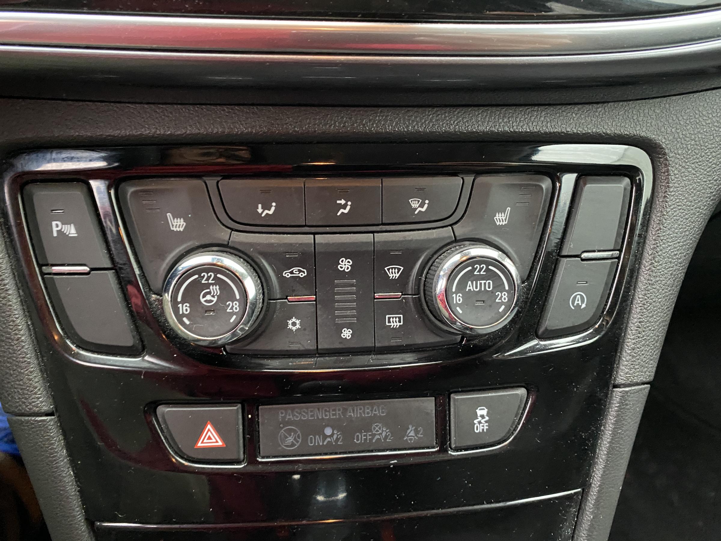 Opel Mokka, 2017 - pohled č. 17