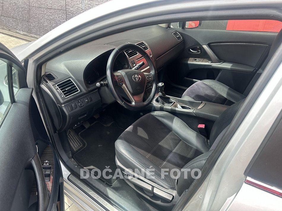Toyota Avensis 2.2D 