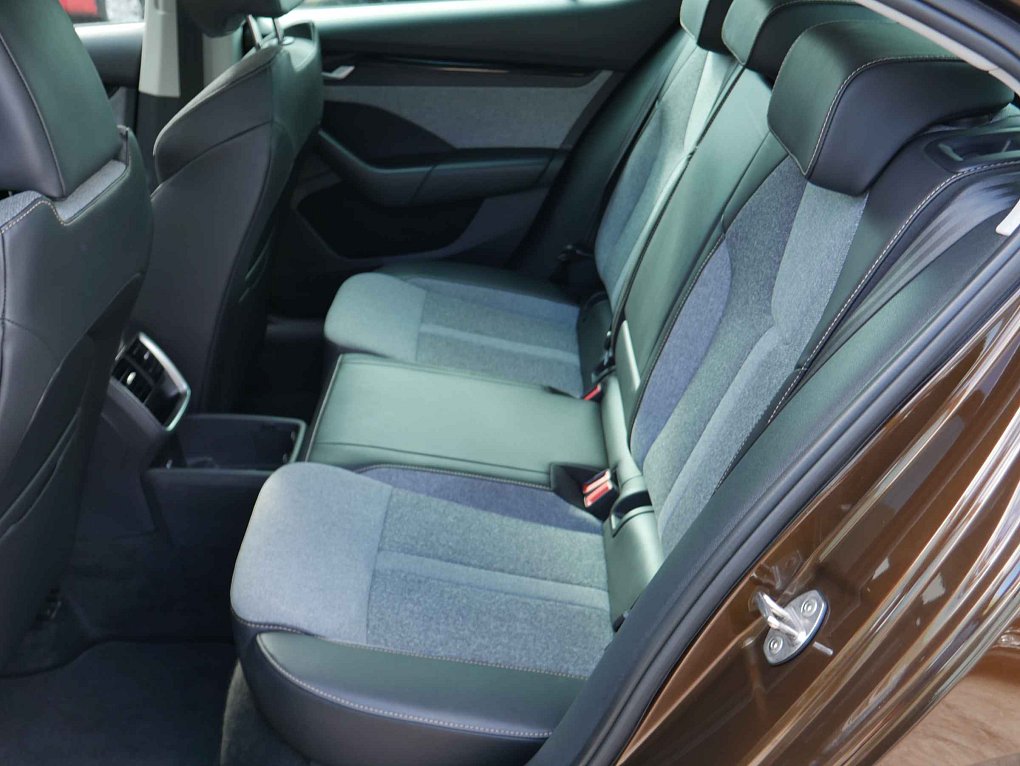 Škoda Octavia IV 1.5 TSi Selection