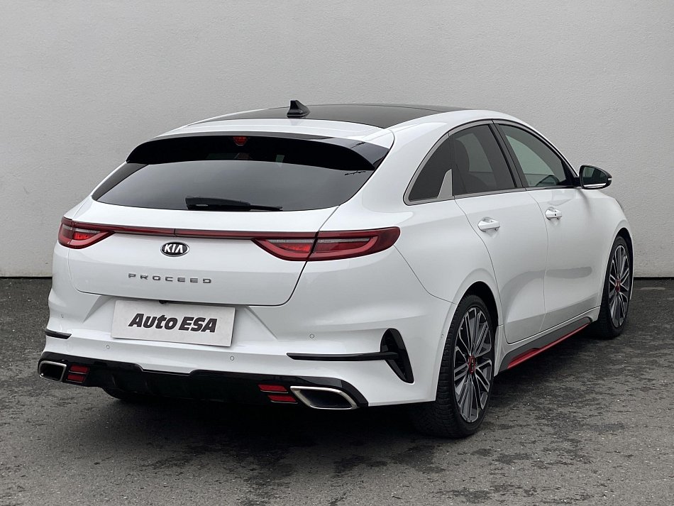 Kia Ceed 1.6 T-GDi  Proceed