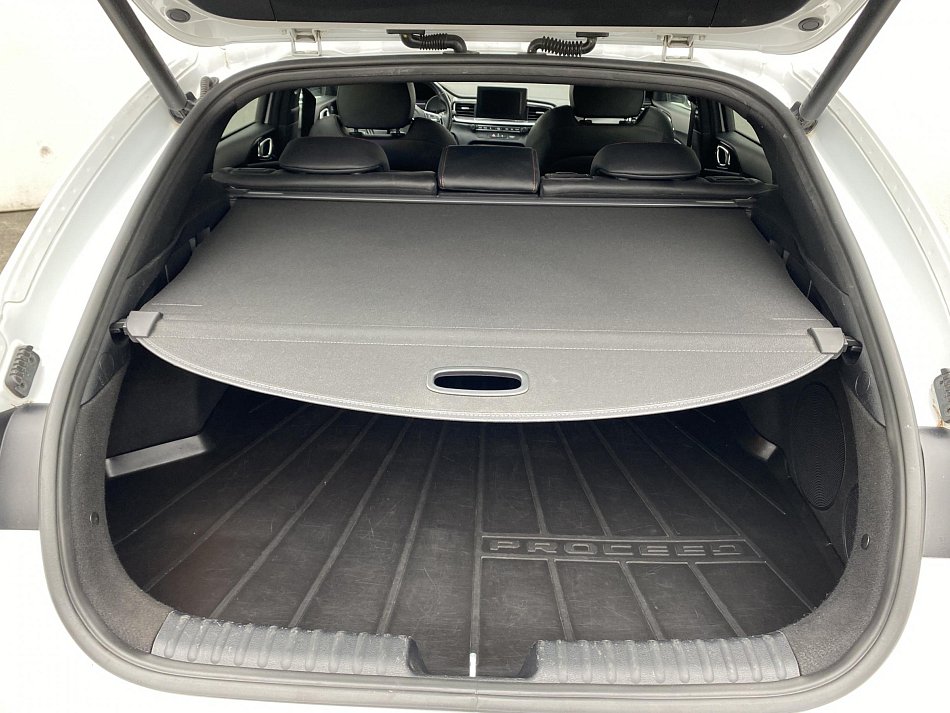 Kia Ceed 1.6 T-GDi  Proceed