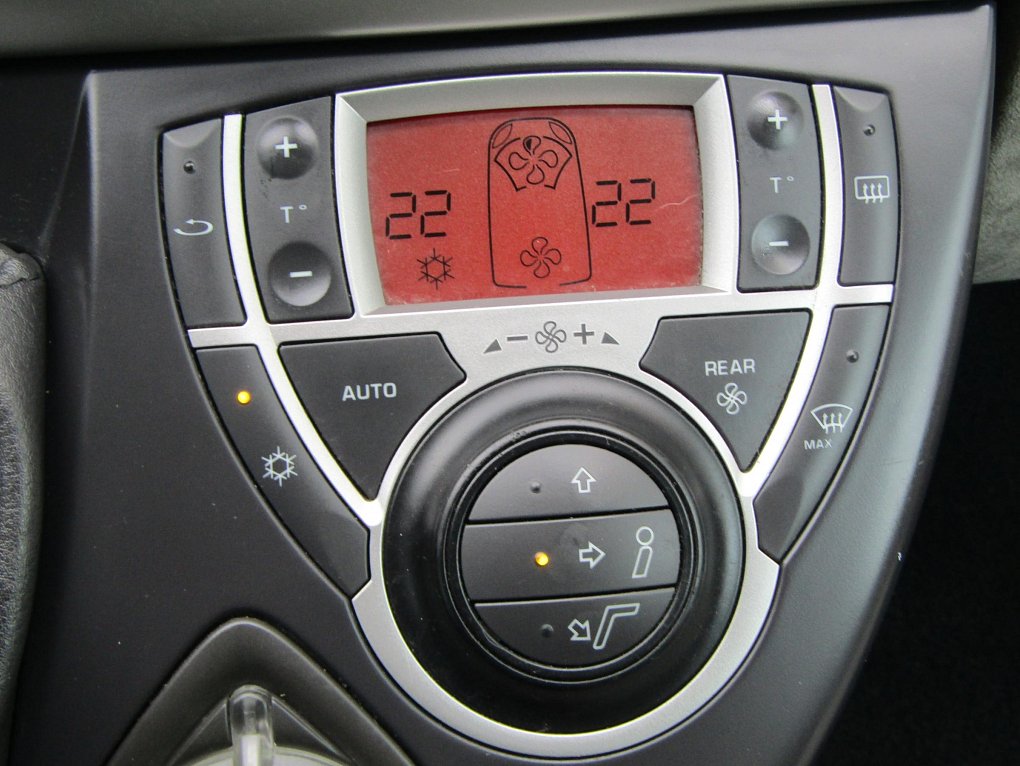 Peugeot 807 2.0 HDi  7Míst