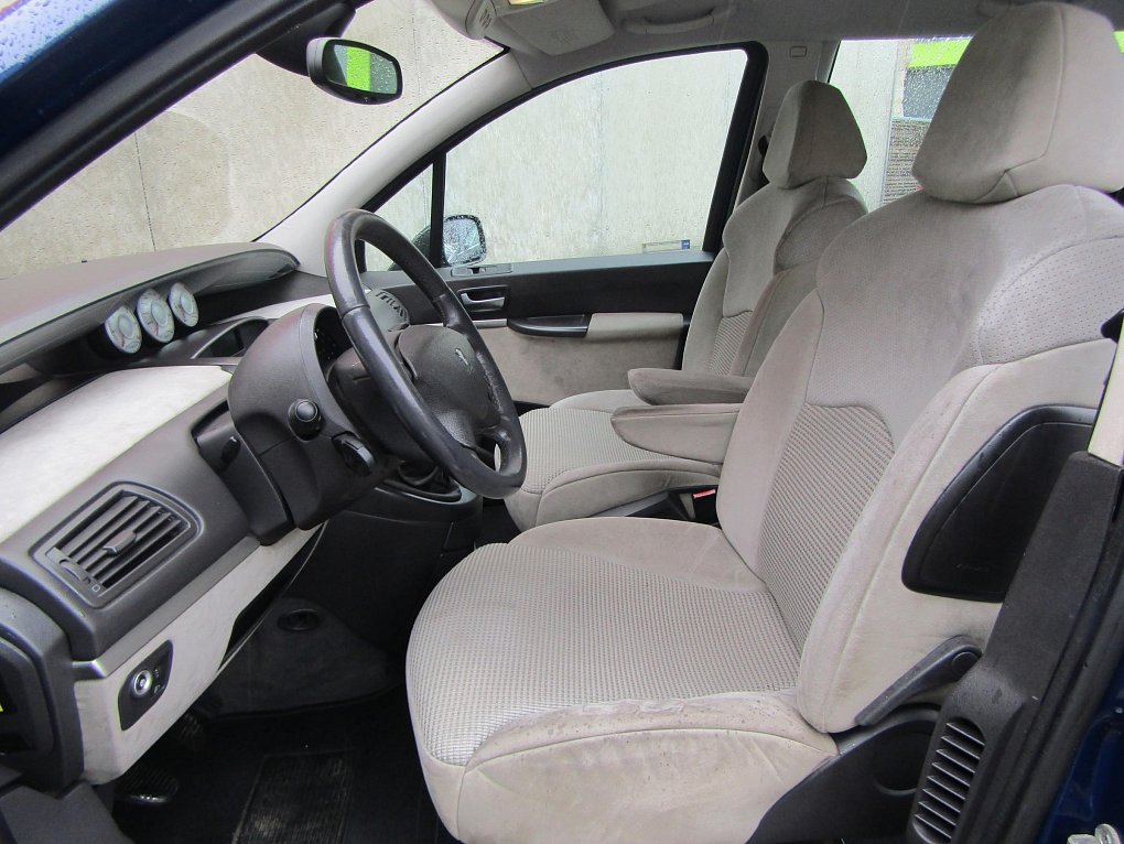 Peugeot 807 2.0 HDi  7Míst