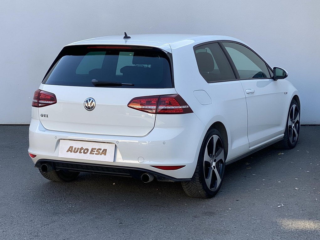 Volkswagen Golf 2.0 TSi GTi