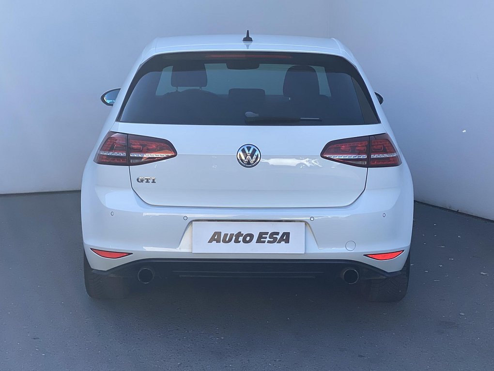 Volkswagen Golf 2.0 TSi GTi