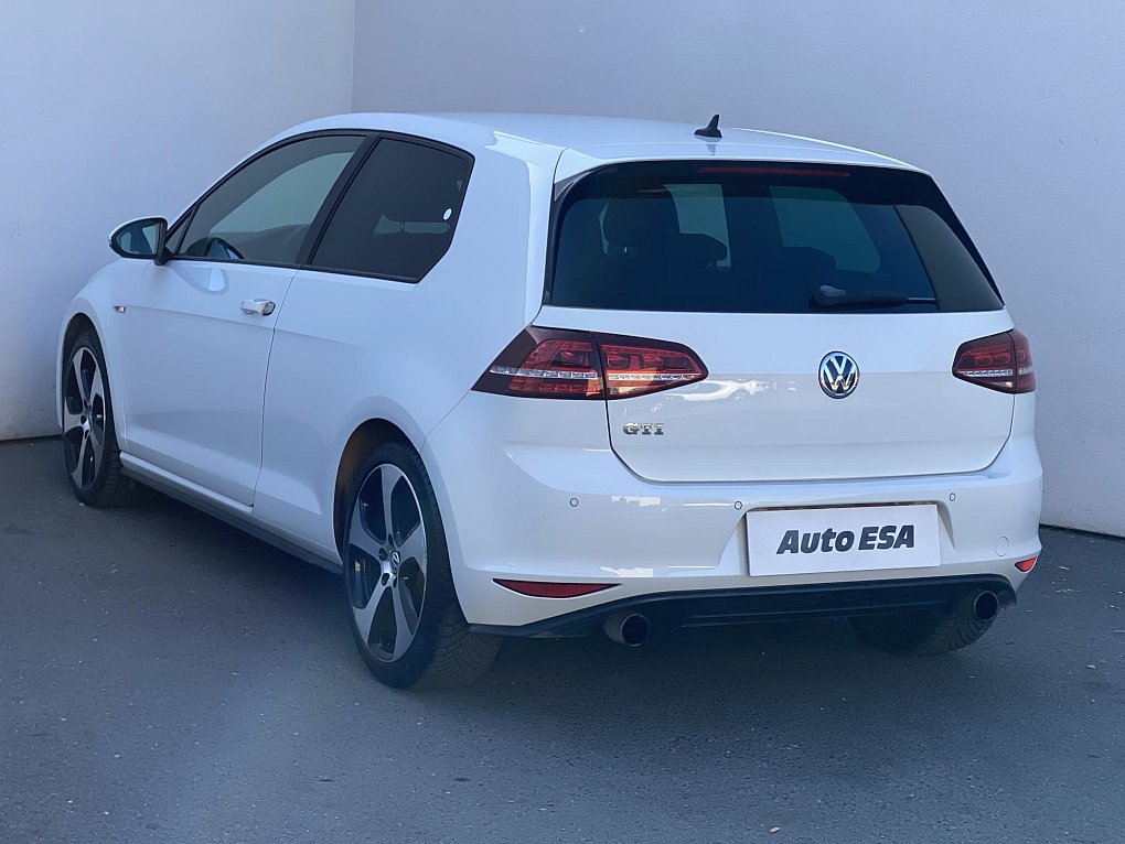 Volkswagen Golf 2.0 TSi GTi
