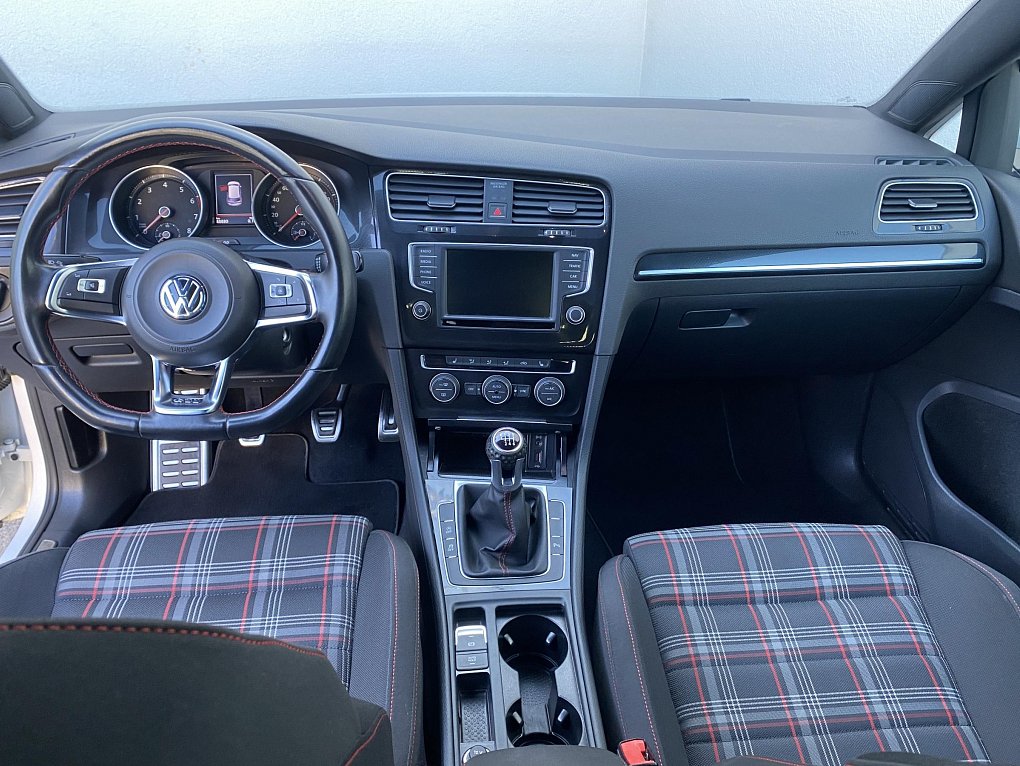 Volkswagen Golf 2.0 TSi GTi