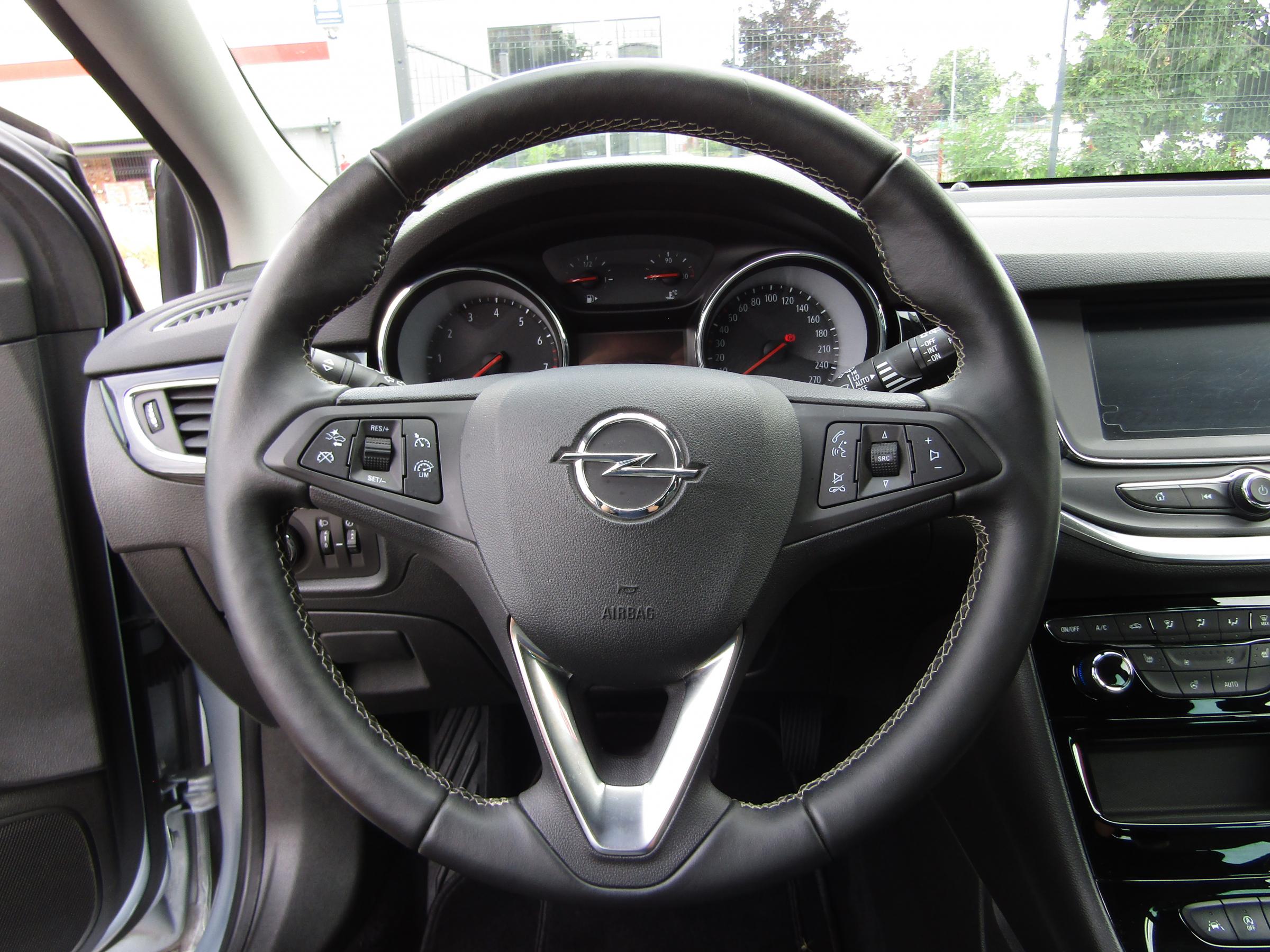 Opel Astra, 2021 - pohled č. 17